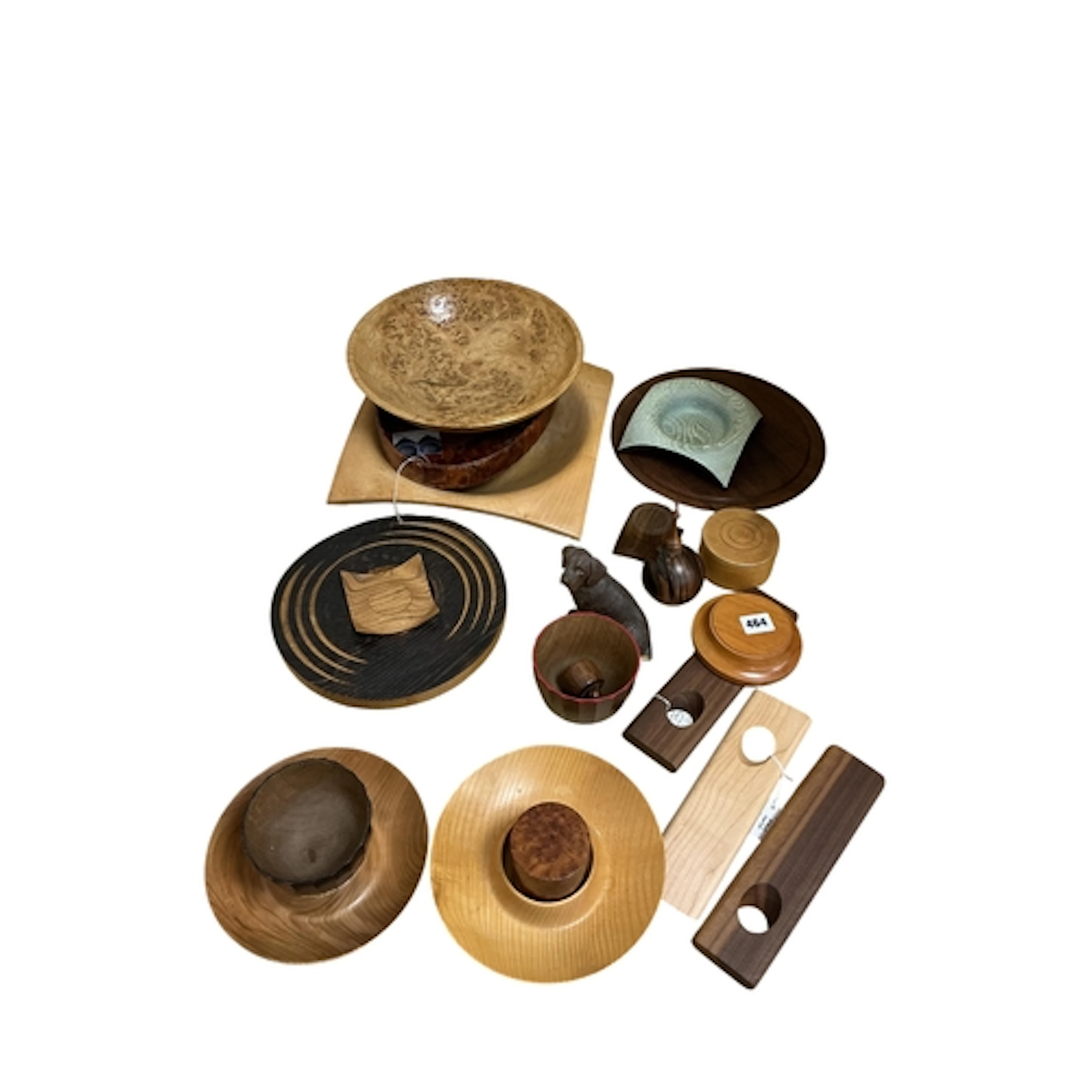 Approximately twenty pieces of small modern treen to include...