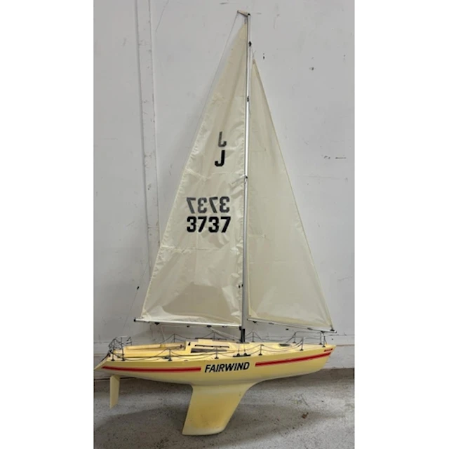 Kyosho Fairwind remote-controlled sailing boat/yacht H157cm ...