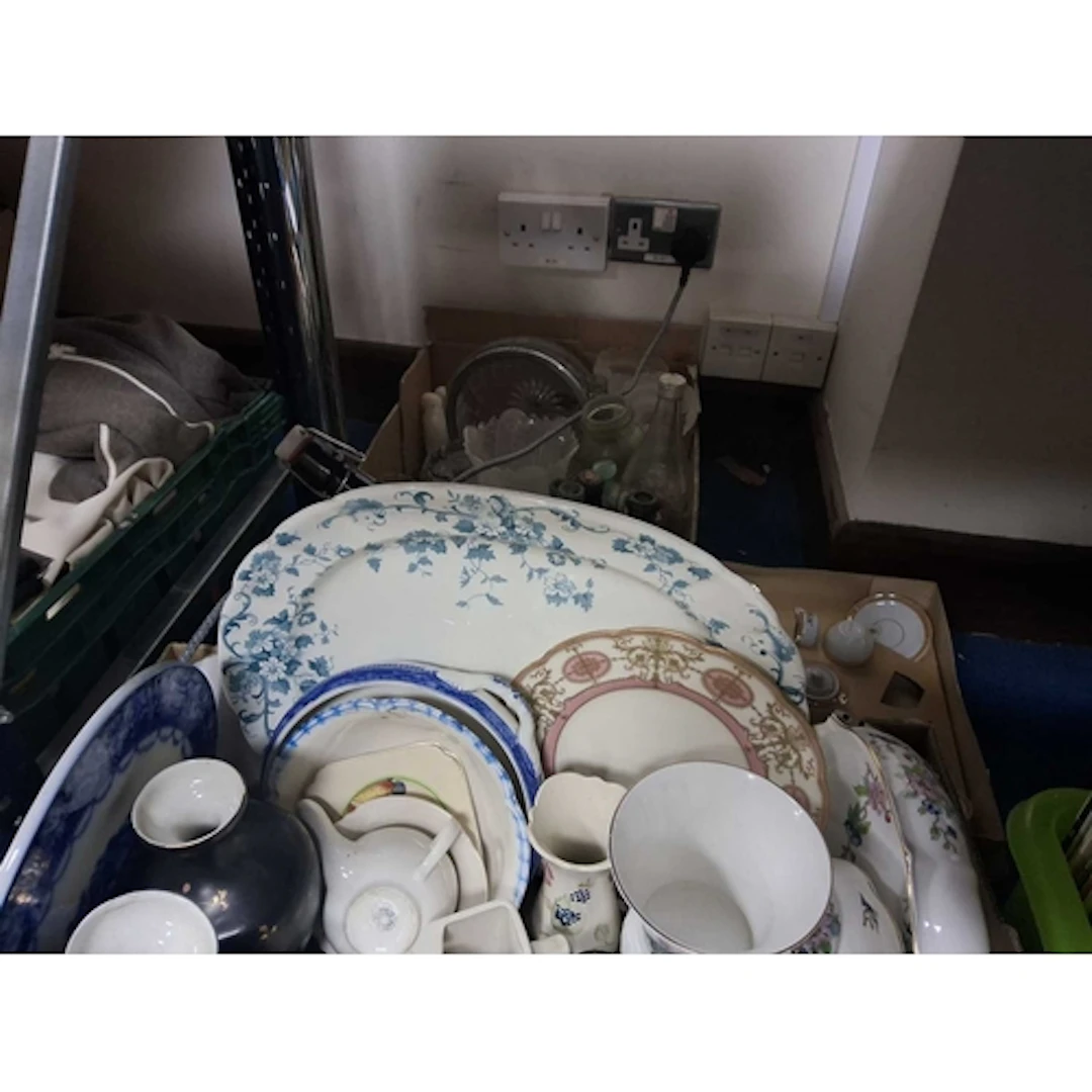 TWO BOXES AND A TRAY OF ASSORTED CERAMICS AND GLASSWARE to i...