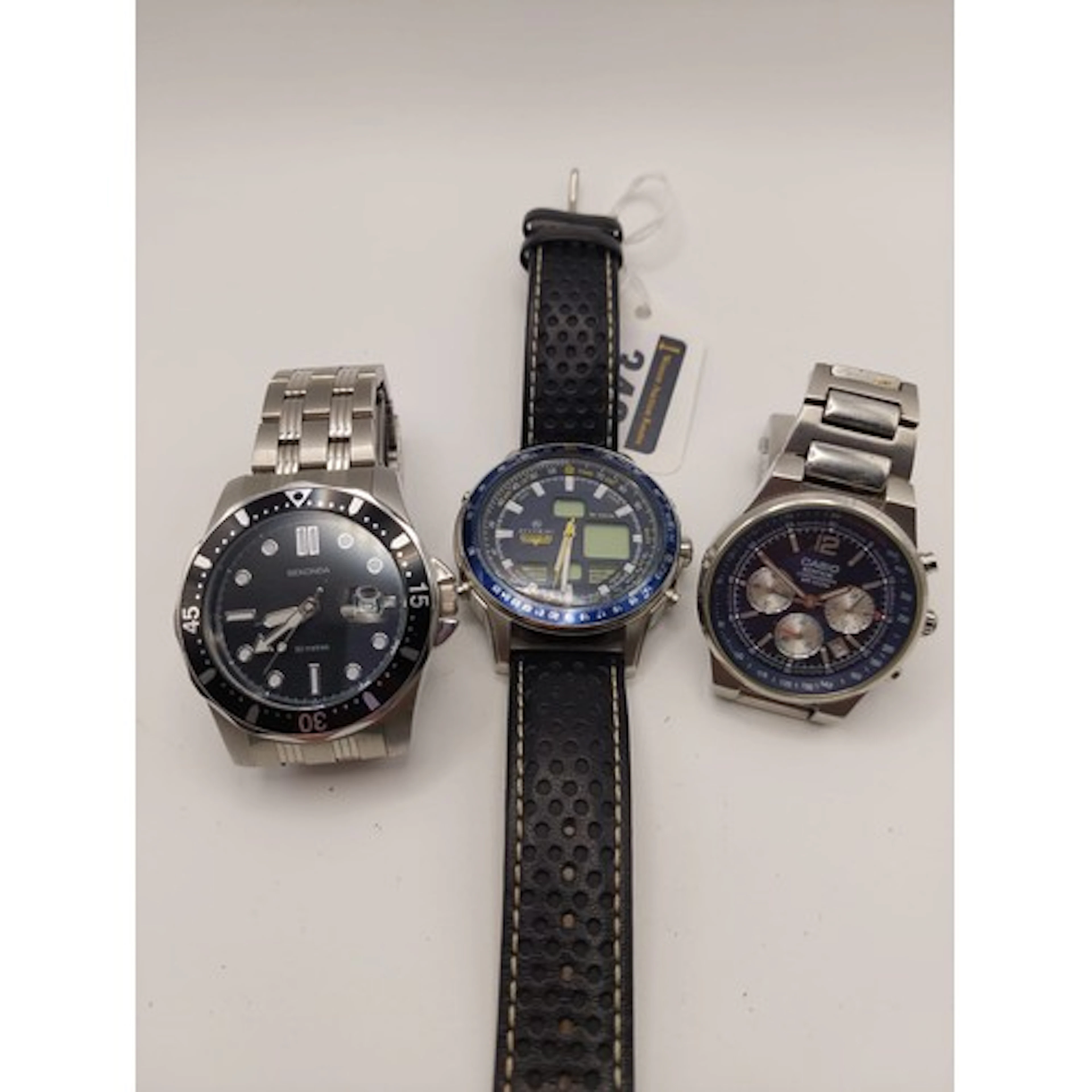 Five vintage and later gentleman’s chronograph type wristwat...