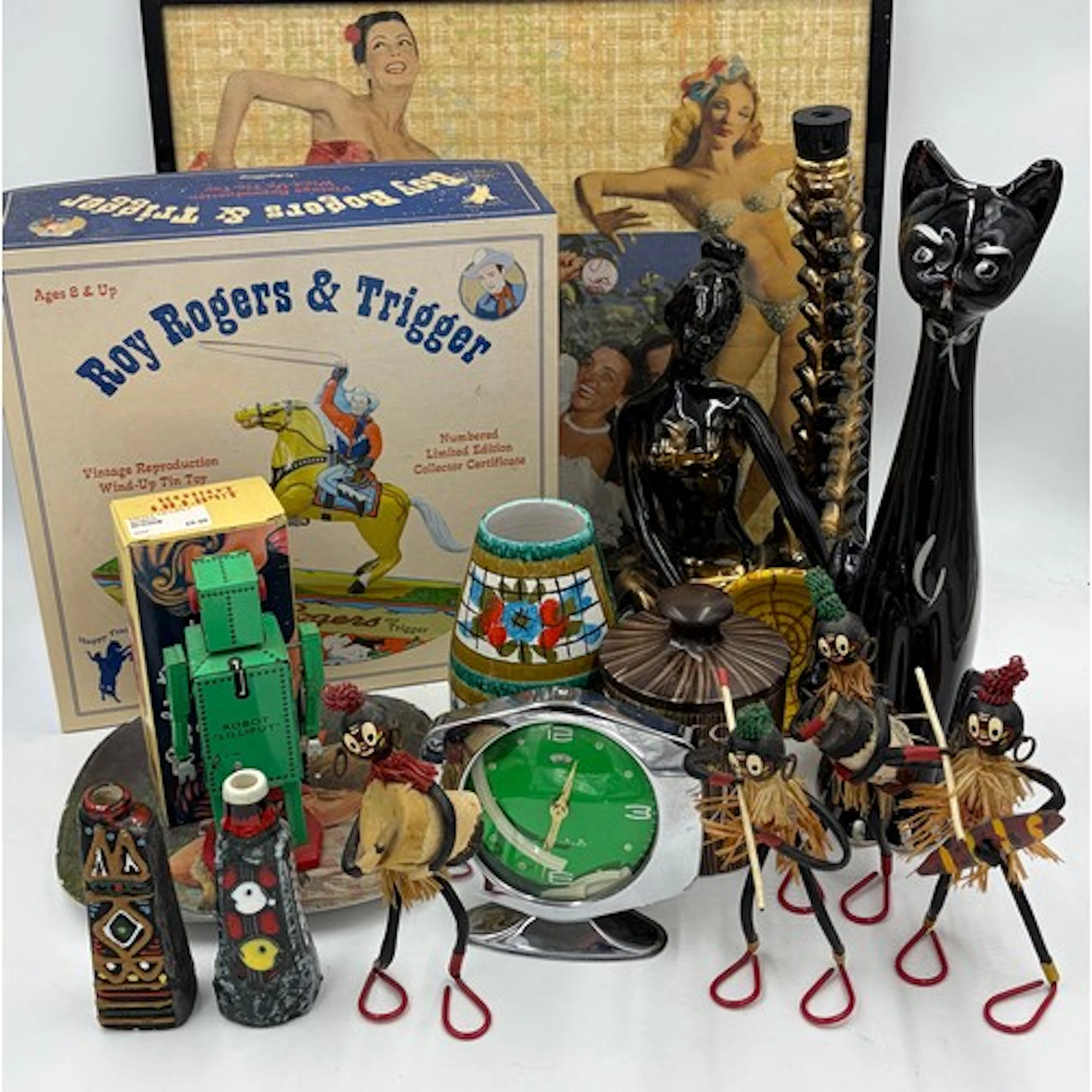 A collection of miscellaneous items to include Roy Rogers & ...