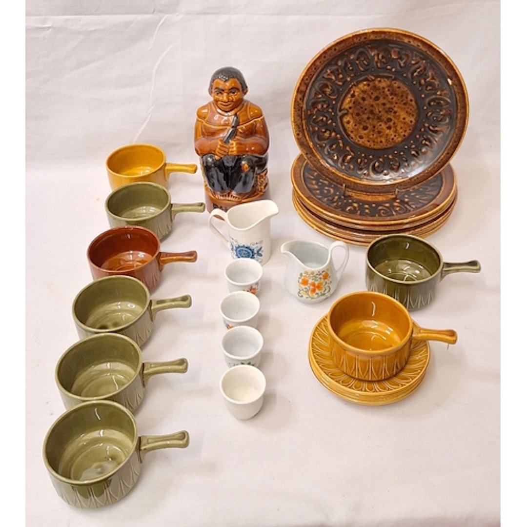 Vintage Ceramics incl. Tams soup bowls, Iden pottery dinner ...