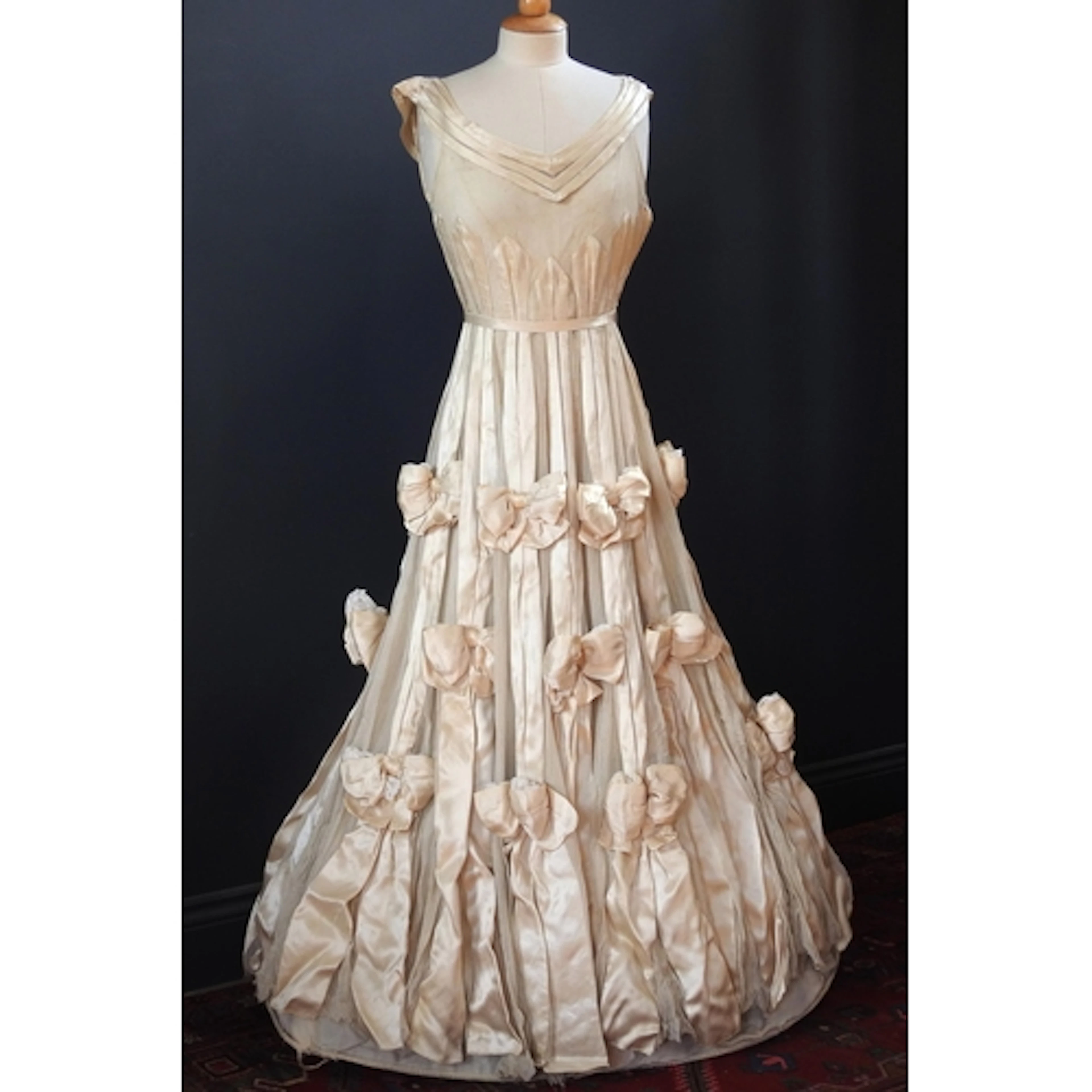 An important and unique presentation ball gown, by Jeanne Pa...
