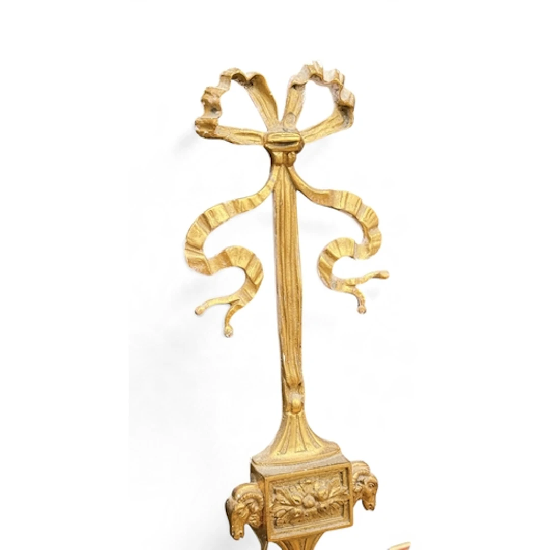 A GILT METAL THREE-LIGHT WALL APPLIQUE, IN CLASSICAL STYLE, ...
