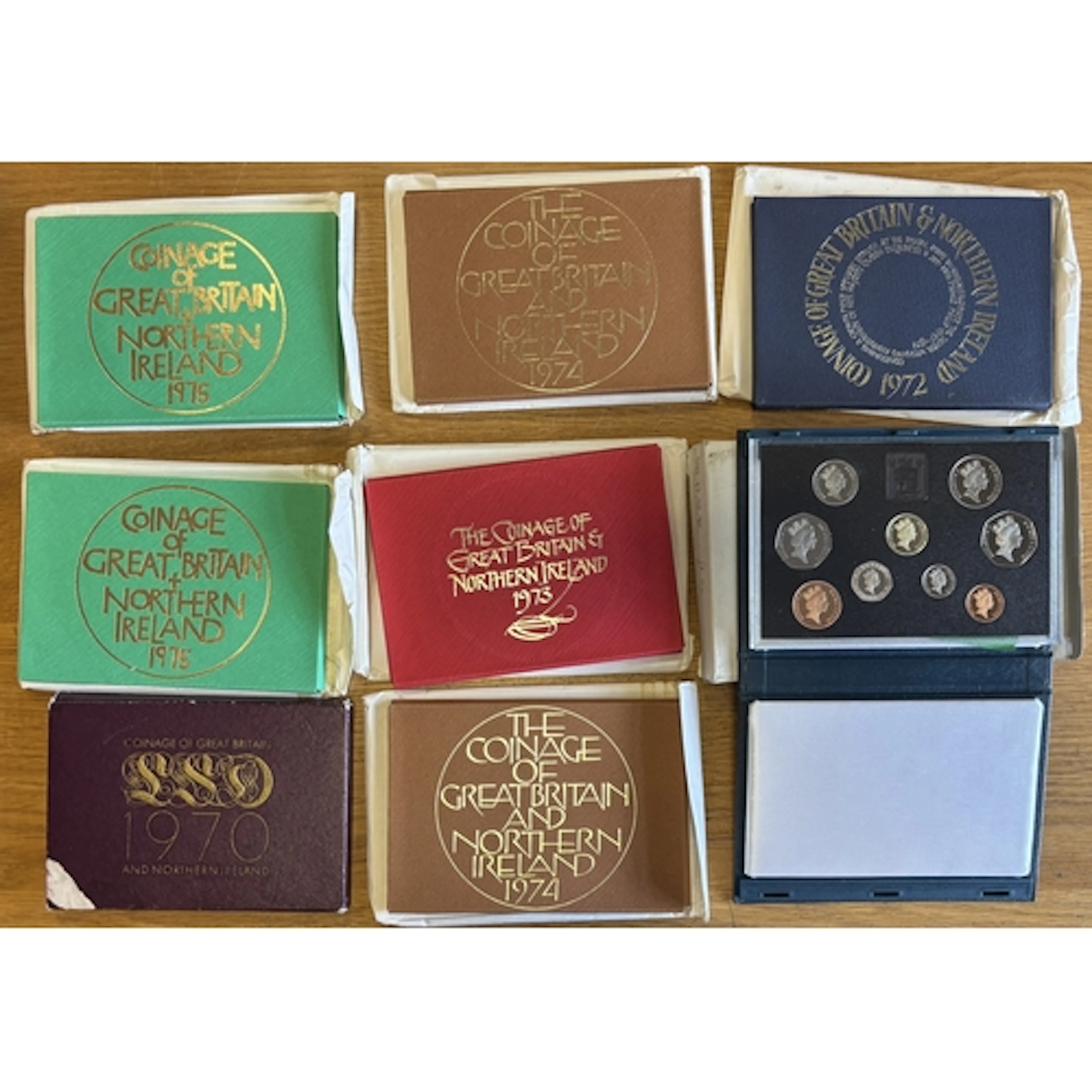 Collection of sets, packs and loose issues, mixed condition,...