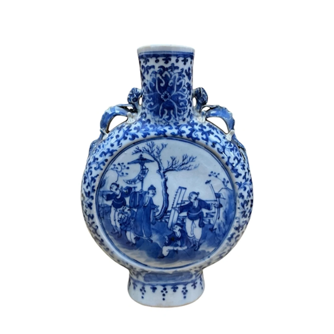 A 19th-century Chinese blue and white porcelain moon flask, ...