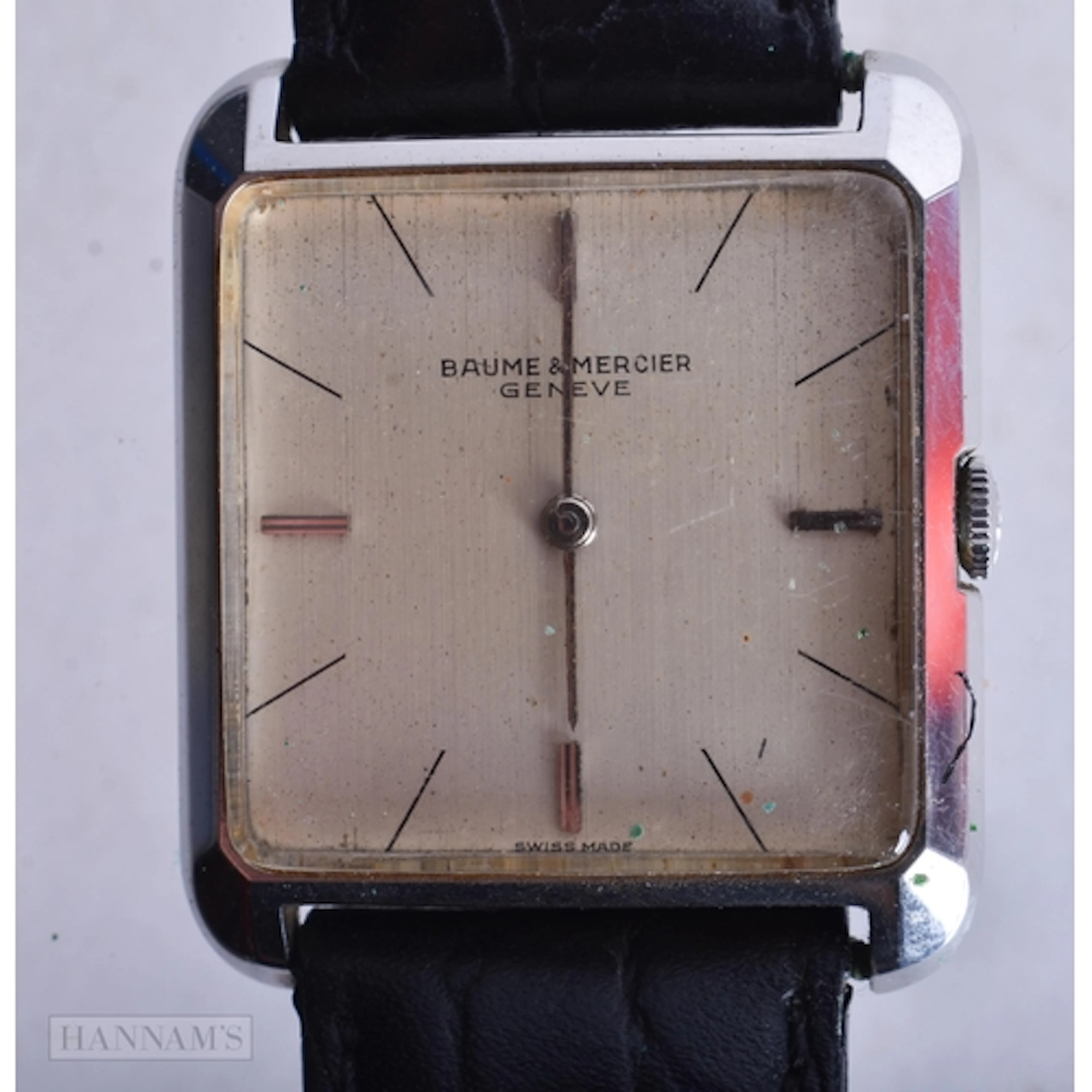 A BAUME & MERCIER WRIST WATCH. Running. 2.75 cm x 3 cm.