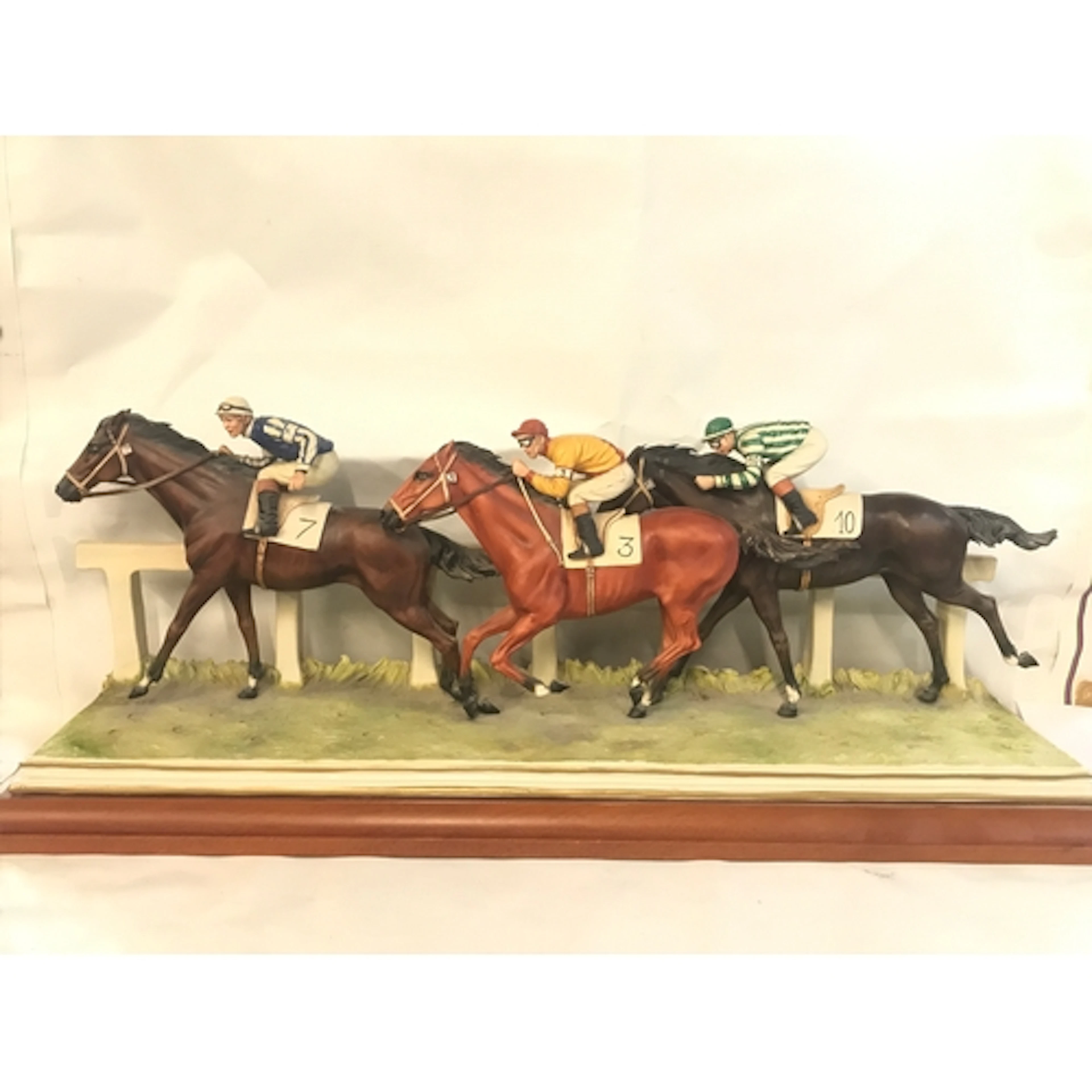 A Capodimonte Mariara made in Italy. 71cm wide 26cm tall