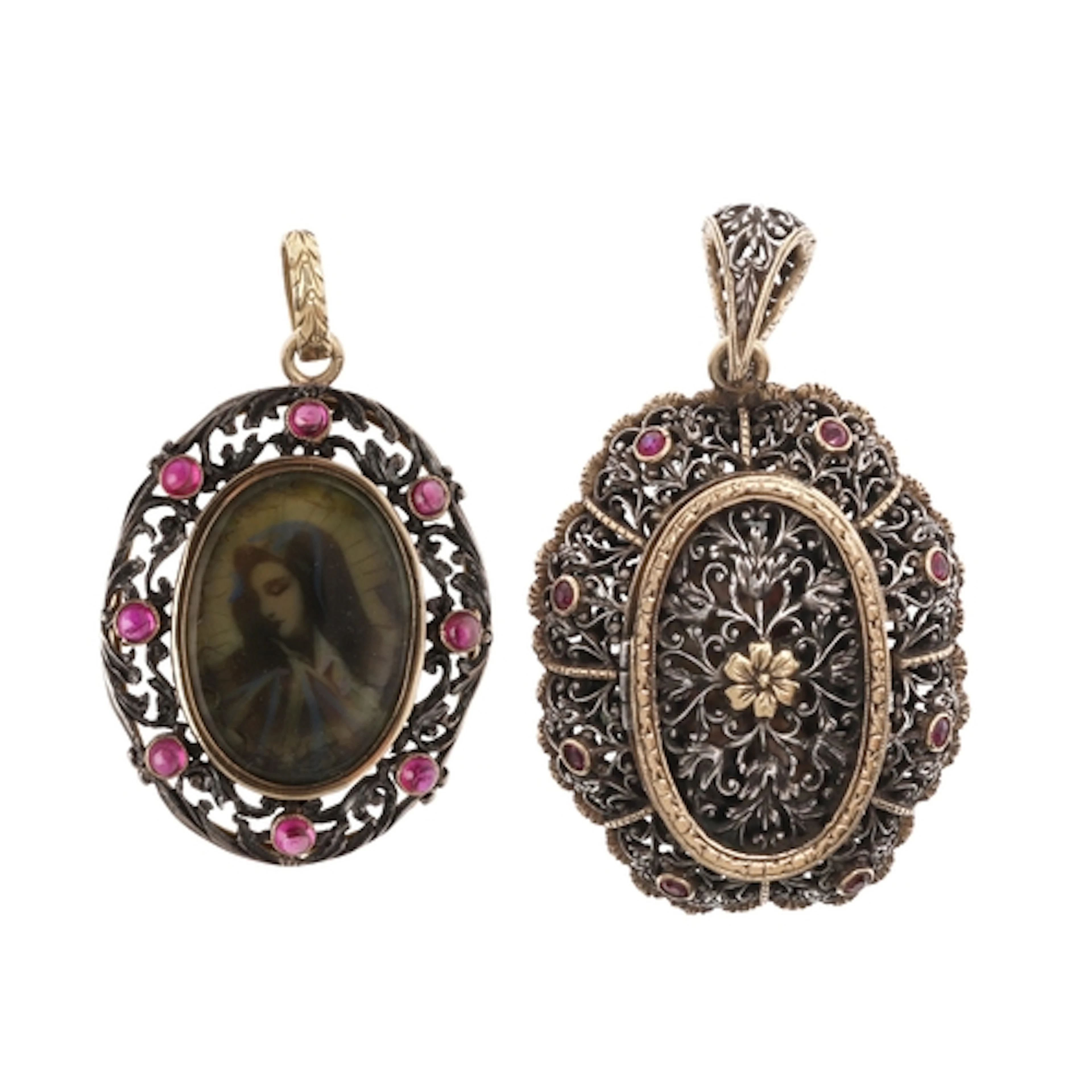 A 19TH CENTURY PORTRAIT MINIATURE PENDANT. the oval-shaped s...