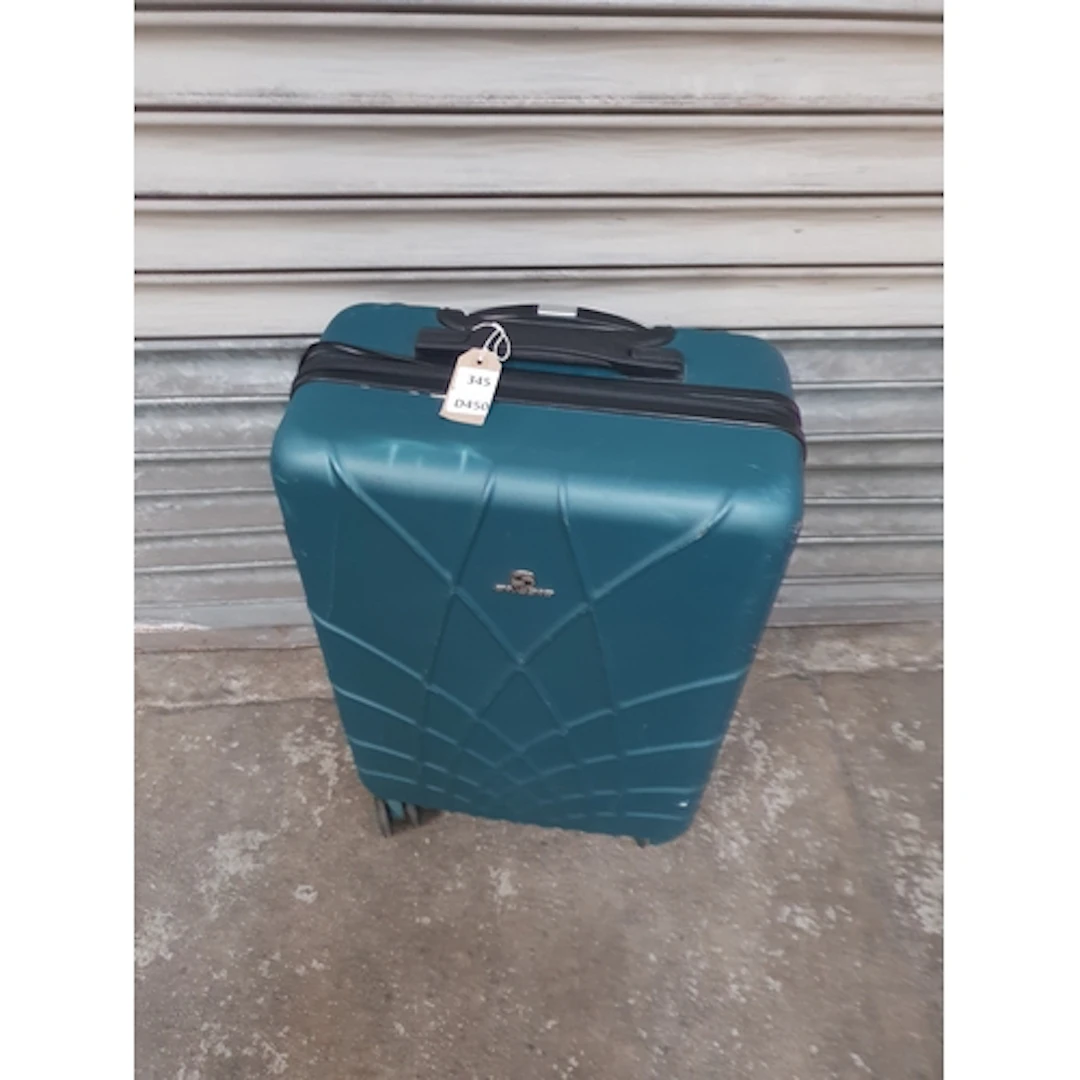 ONE SAVEBAG SUITCASE Note: cases and bags are empty
