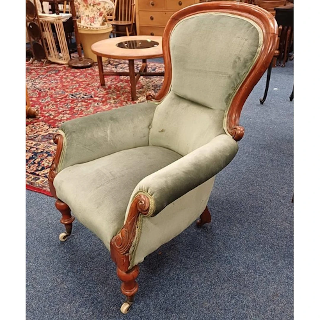 19TH CENTURY MAHOGANY FRAMED SPOON BACK GENTLEMAN'S ARMCHAIR...