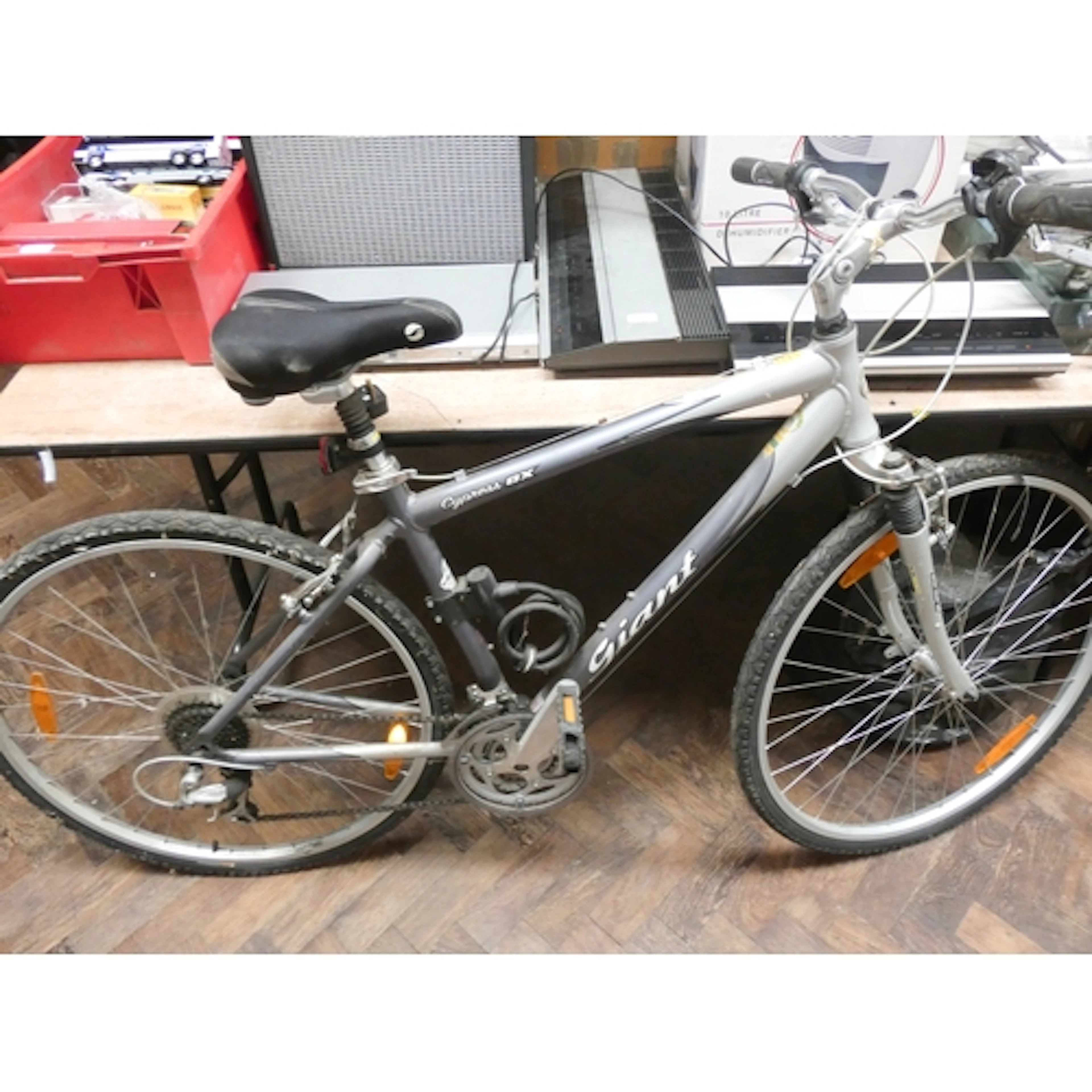 A giant Cypress OX gent's silver bicycle