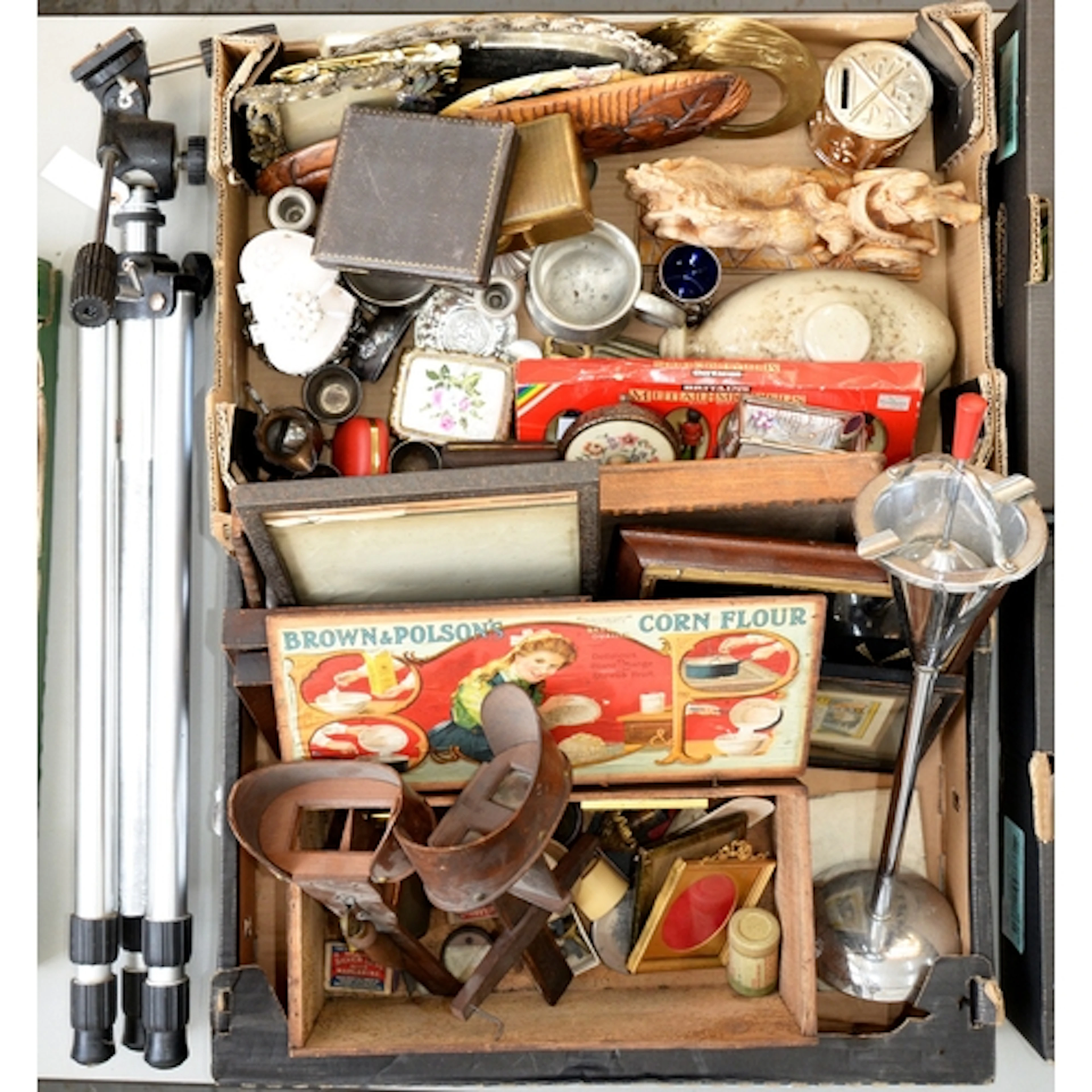 Miscellaneous Victorian and later bygones, to include two st...