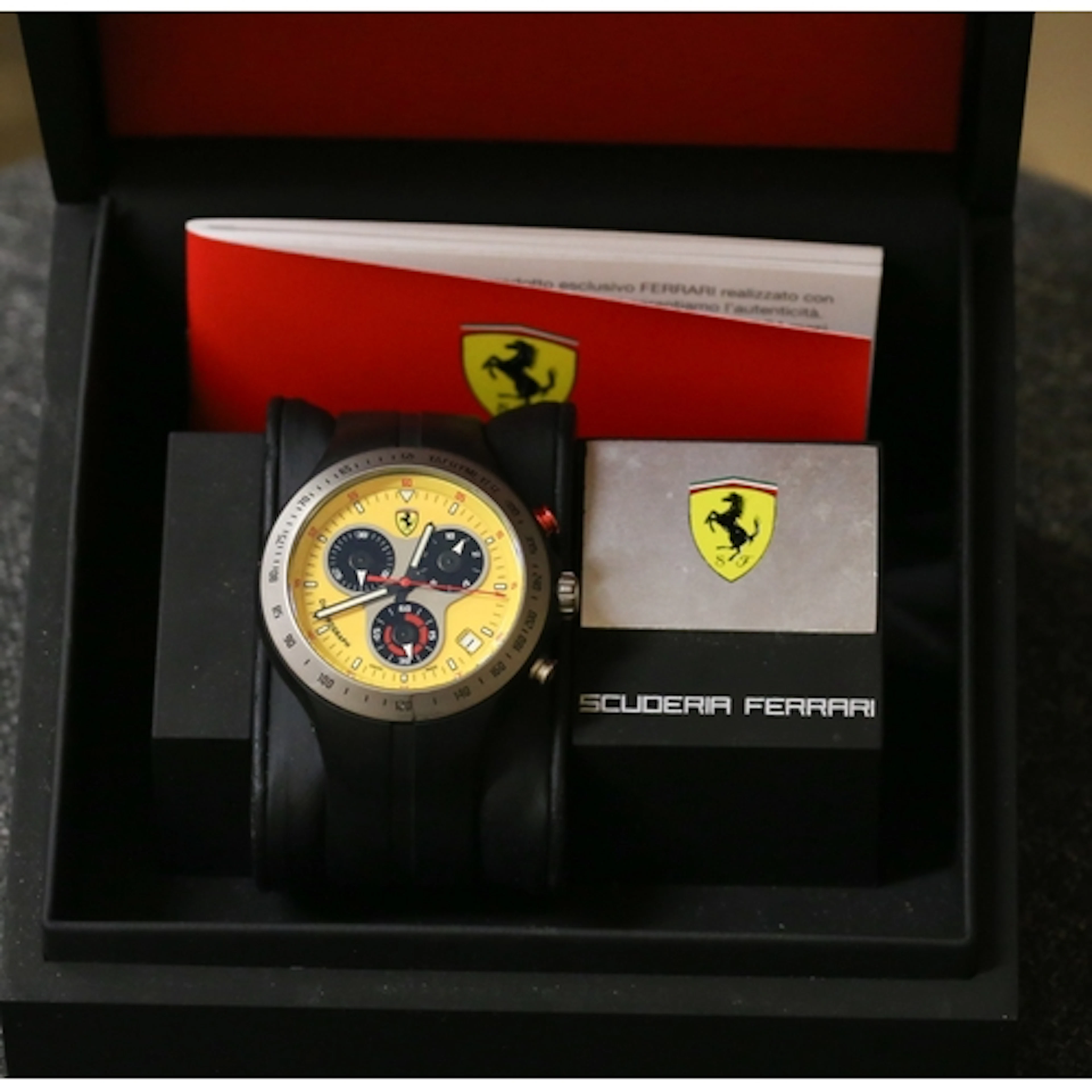 Scuderia Ferrari Jumbo Gentleman's Quartz Chronograph Wristw...