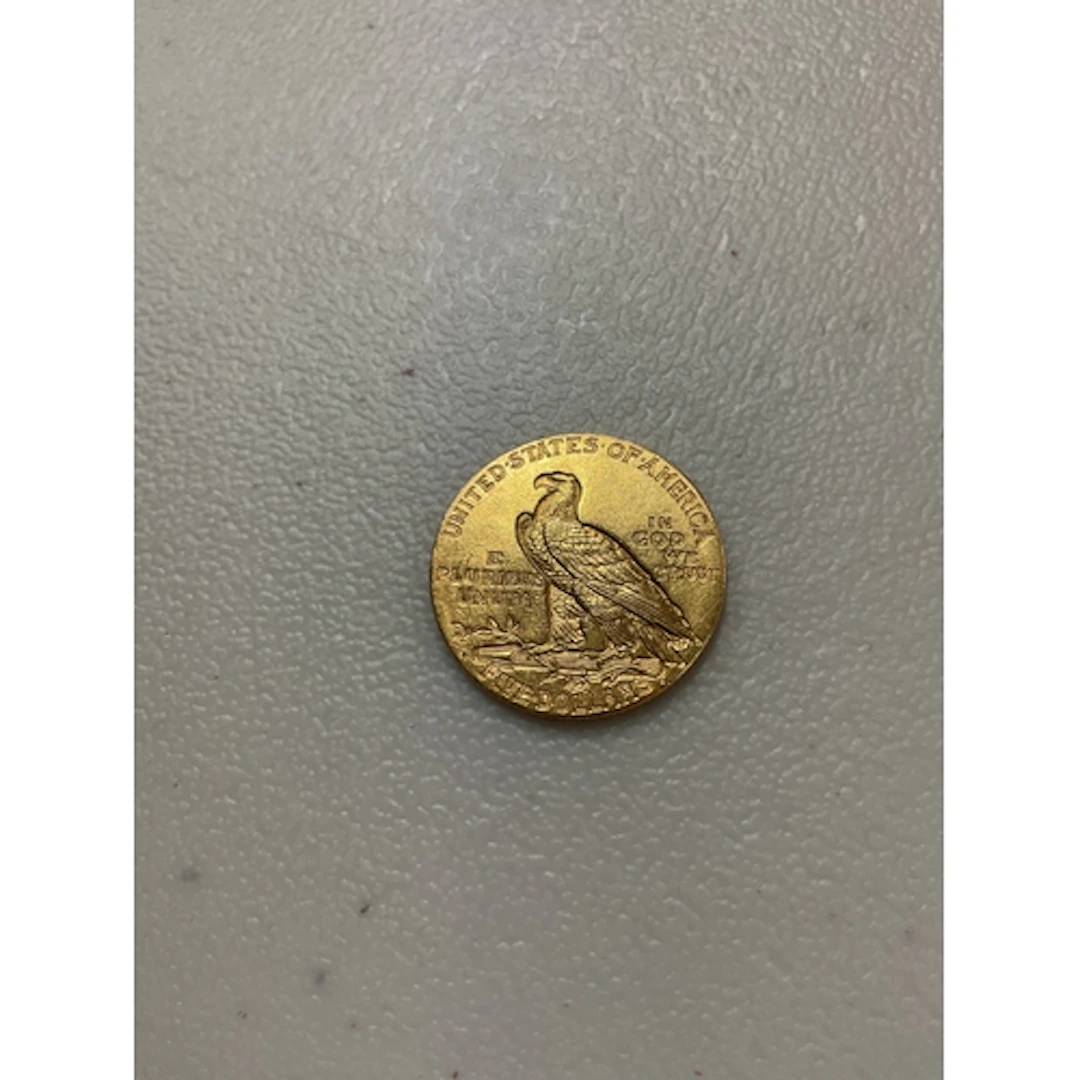 1909 five dollar gold coin EF, Denver mint, weight 8.4 grams