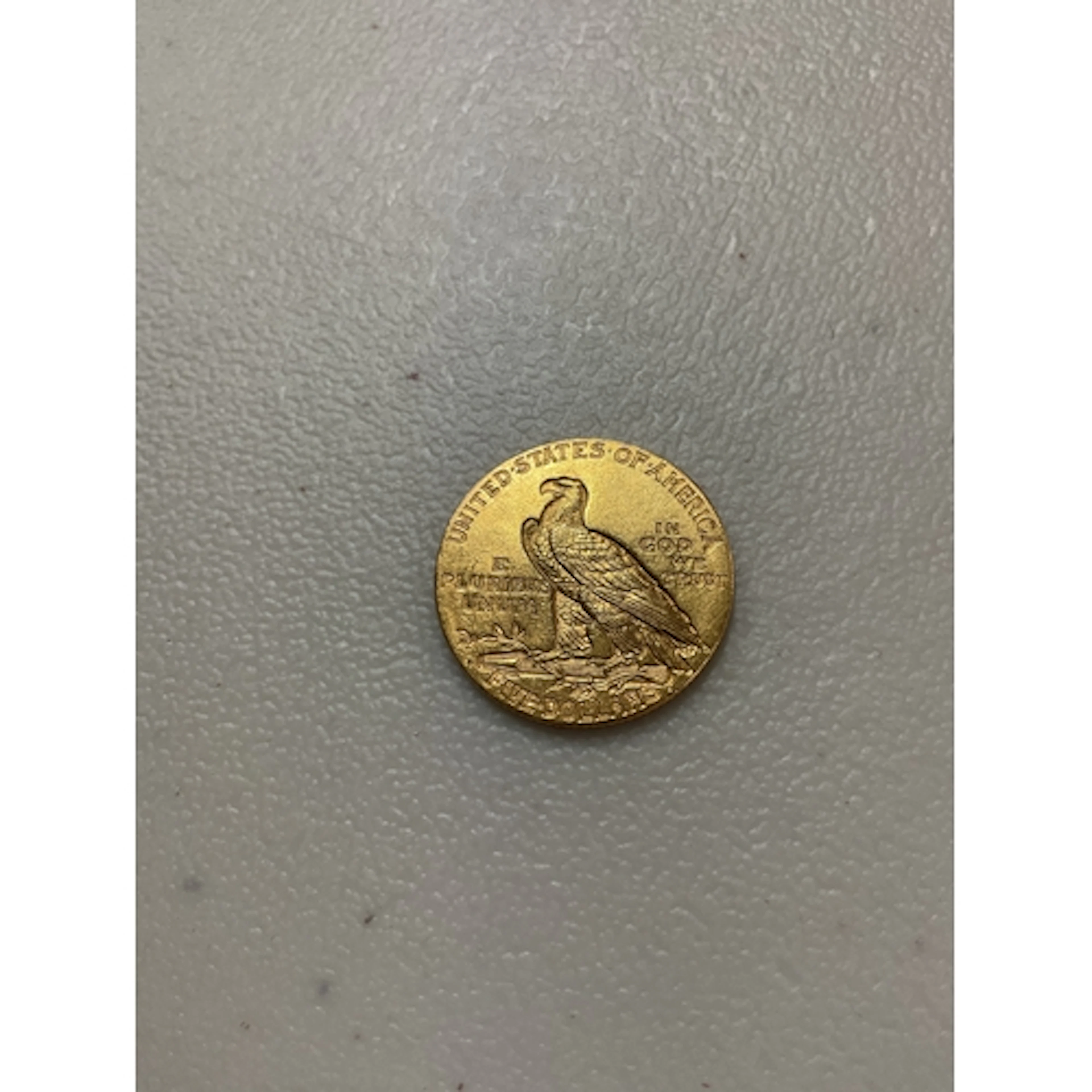 1909 five dollar gold coin EF, Denver mint, weight 8.4 grams