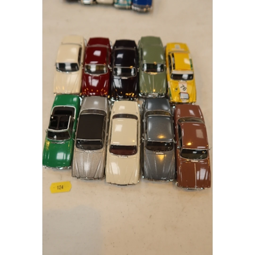 10 Lledo Jaguar and other sports cars