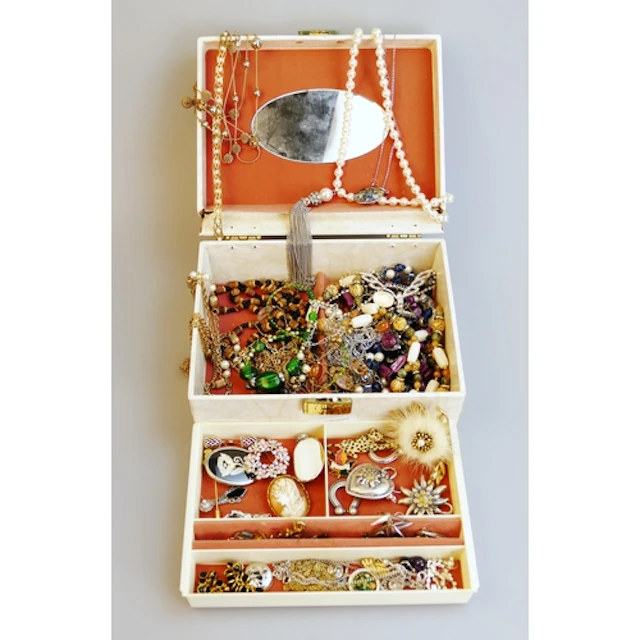 A box of costume jewellery including silver earrings, 9.8g, ...