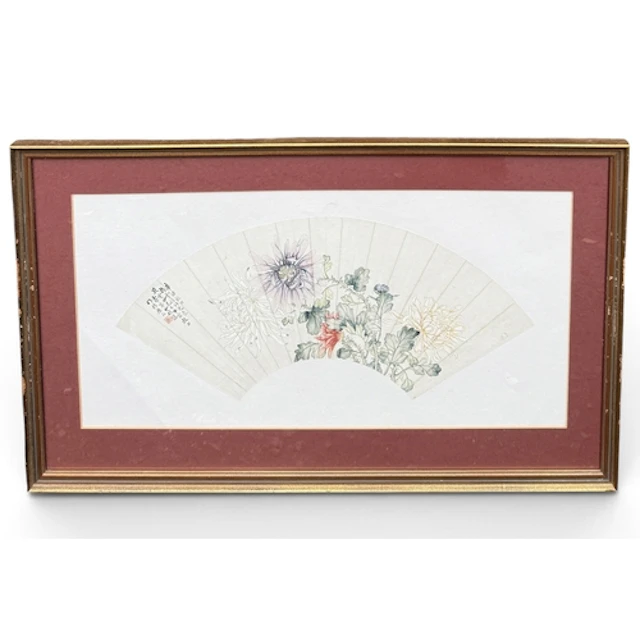 A 20TH CENTURY CHINESE FAN PAINTING Decorated with a floral ...