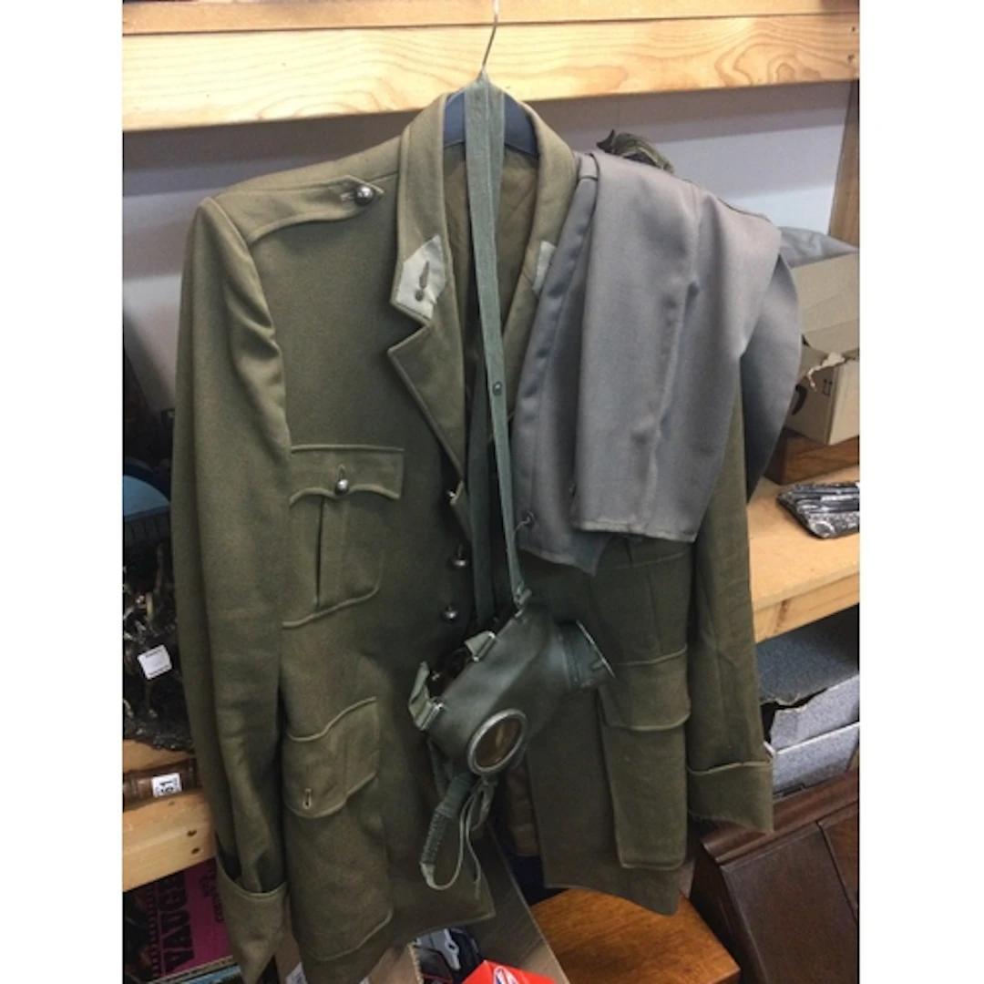 A reproduction French WW2 military jacket (46cm wide, 84cm l...