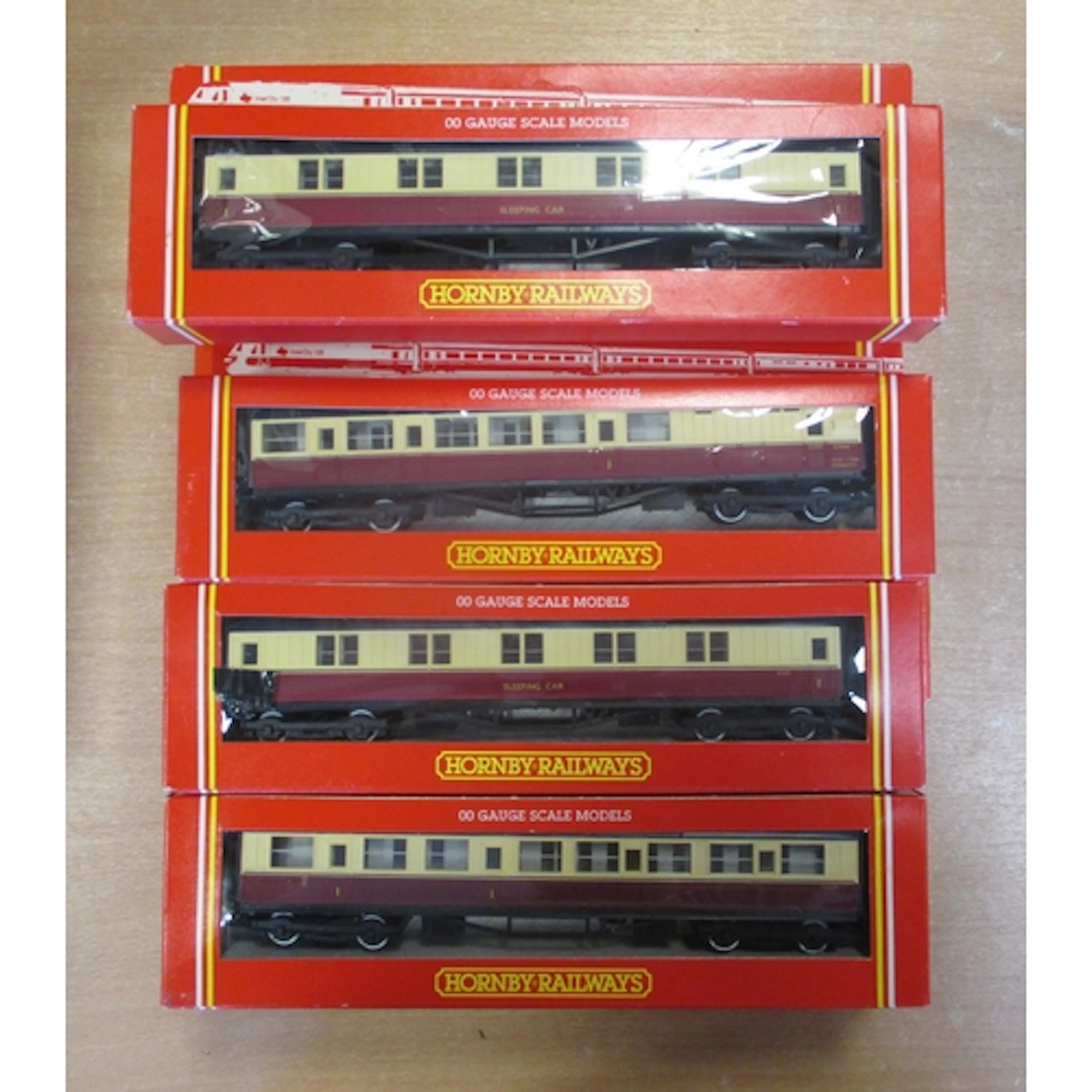 Hornby. Range of OO gauge coaches excellent to near mint in ...