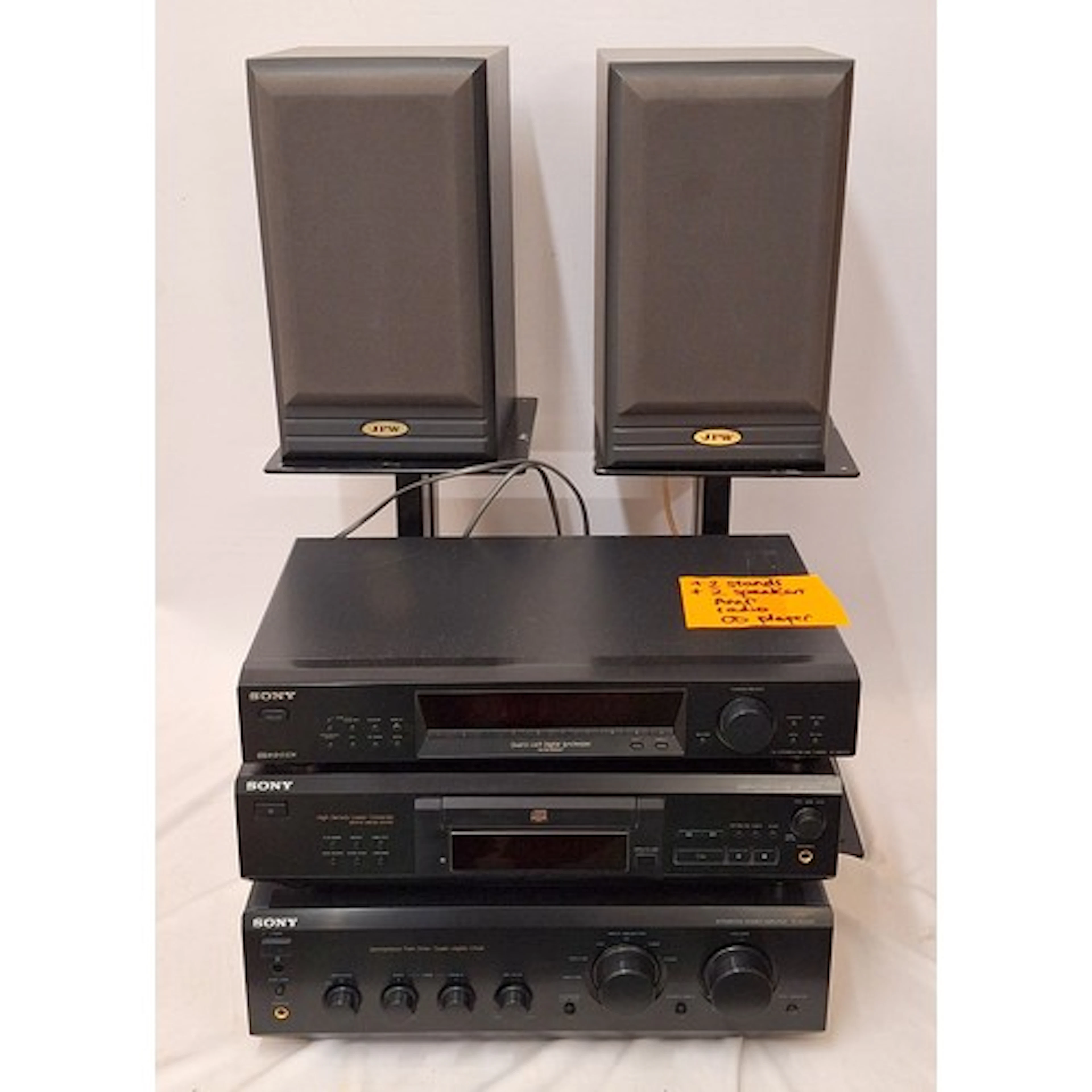 Sony Stereo System, amplifier, CD player CDPXE530, Quartz Lo...