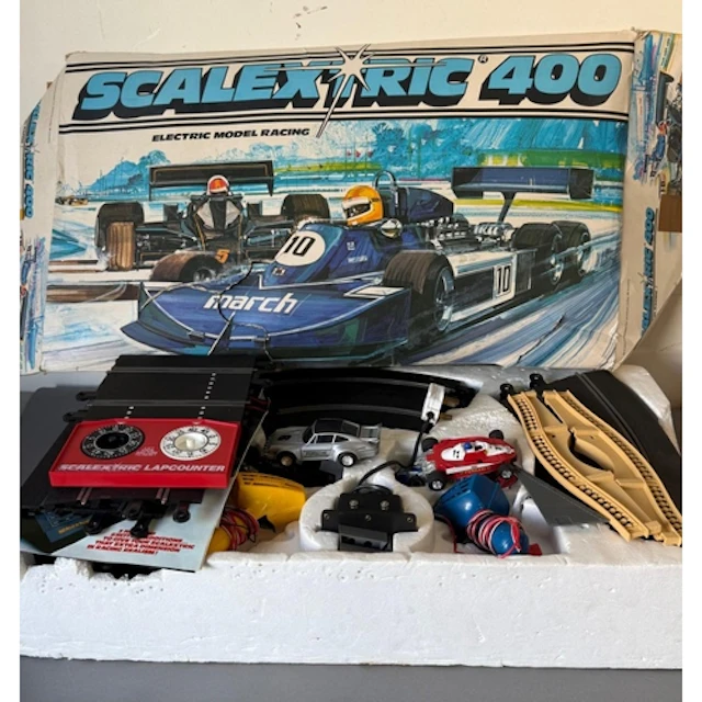 Scalextric 400 vintage set including John Player Lotus...