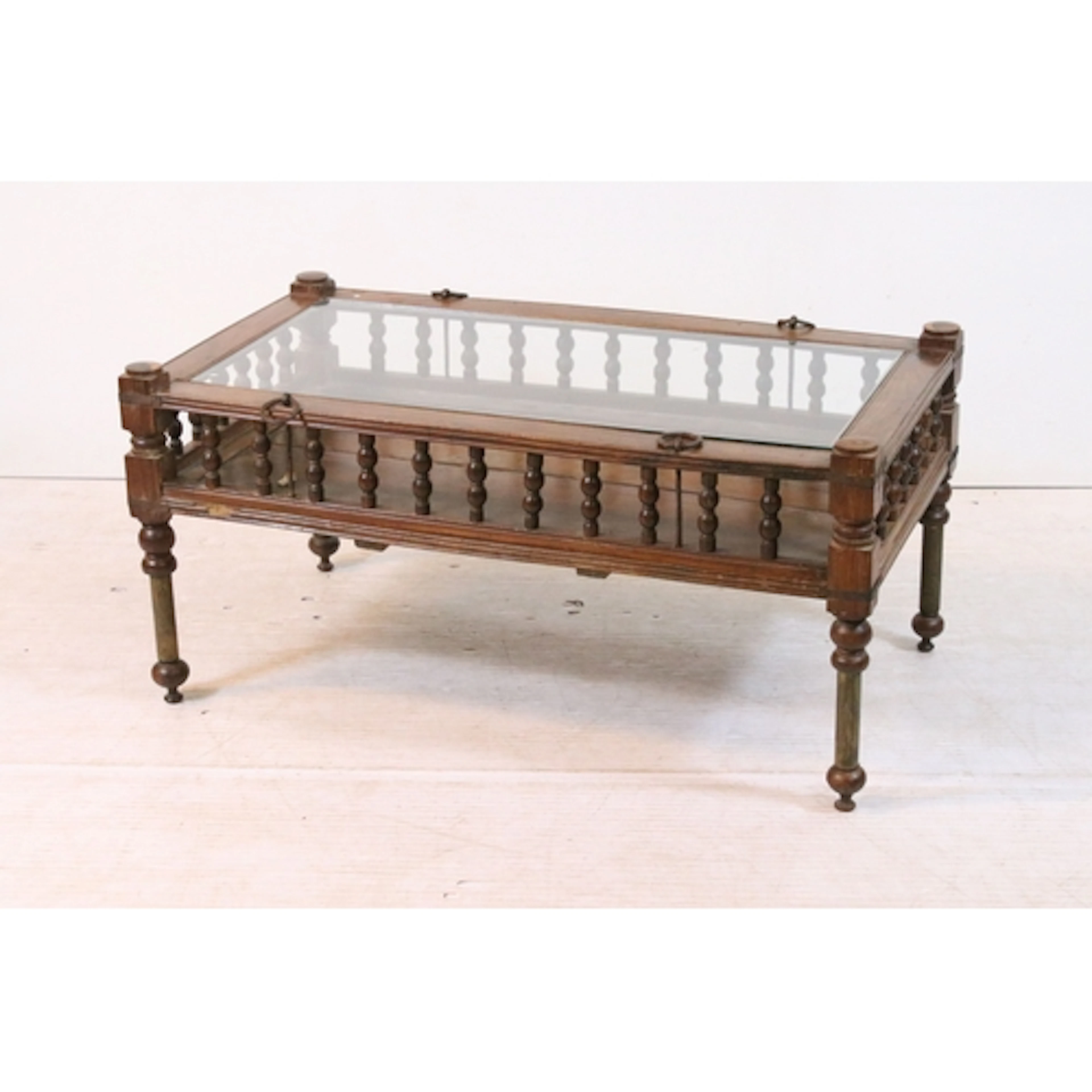 20th century hardwood coffee table, in Moorish style, with g...