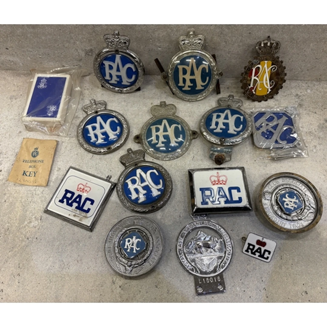 A good collection of British and Commonwealth RAC badges. Es...