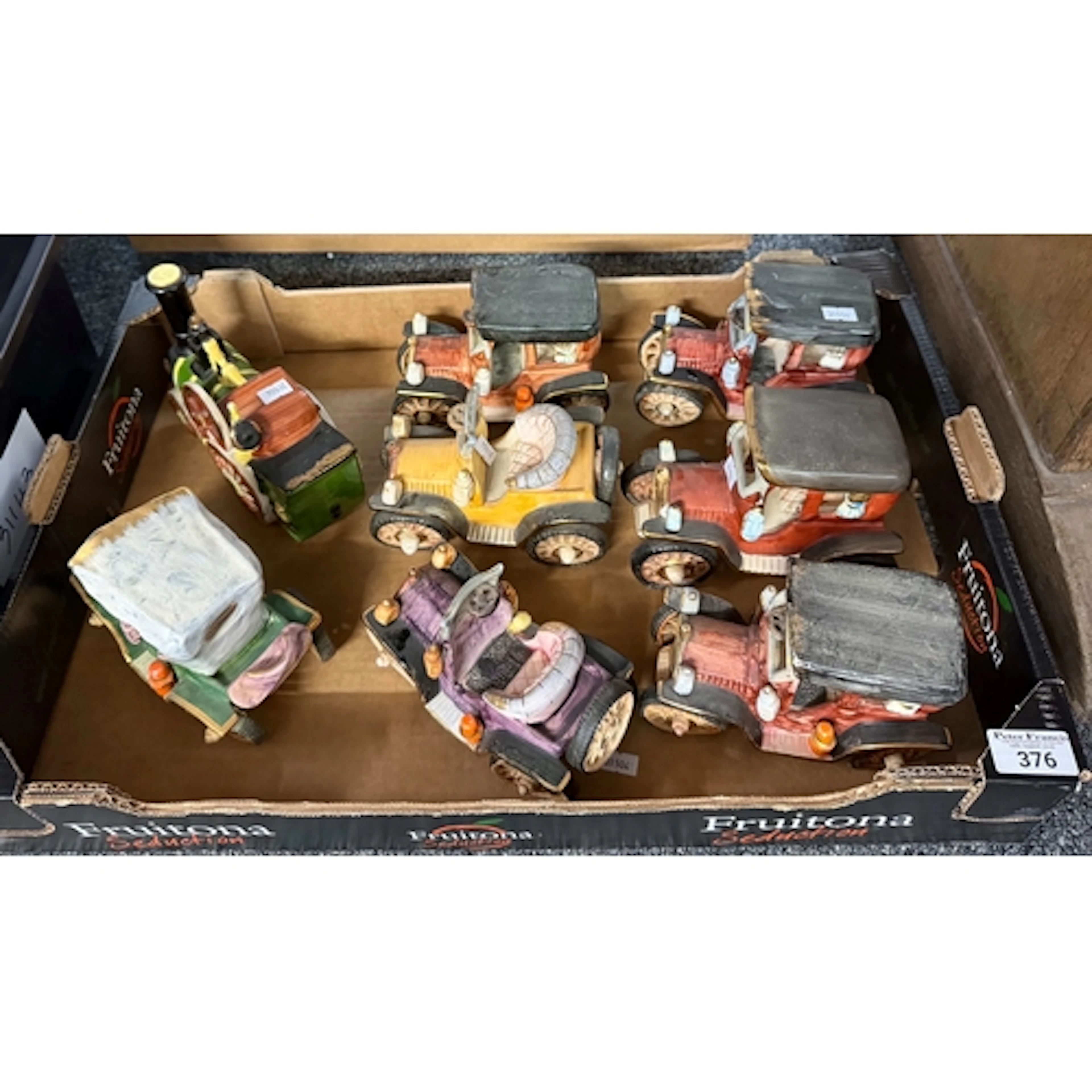 Box of vintage porcelain car figurines (8). (B.P. 21% + VAT)