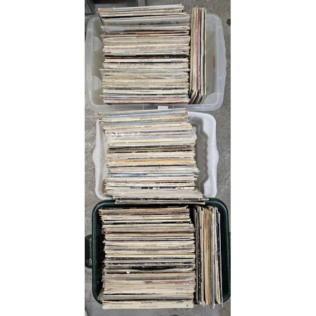 Records/Albums/Vinyl incl. Elvis, Sandy Shaw, Marilyn, Shali...