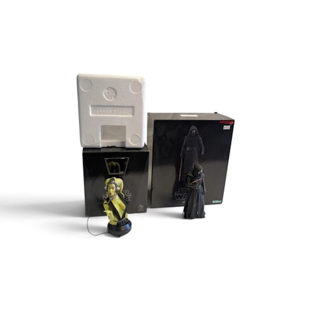Kotobukiya Star Wars ARTFX+ 1/10 scale Kylo Ren; Gentle Gian...