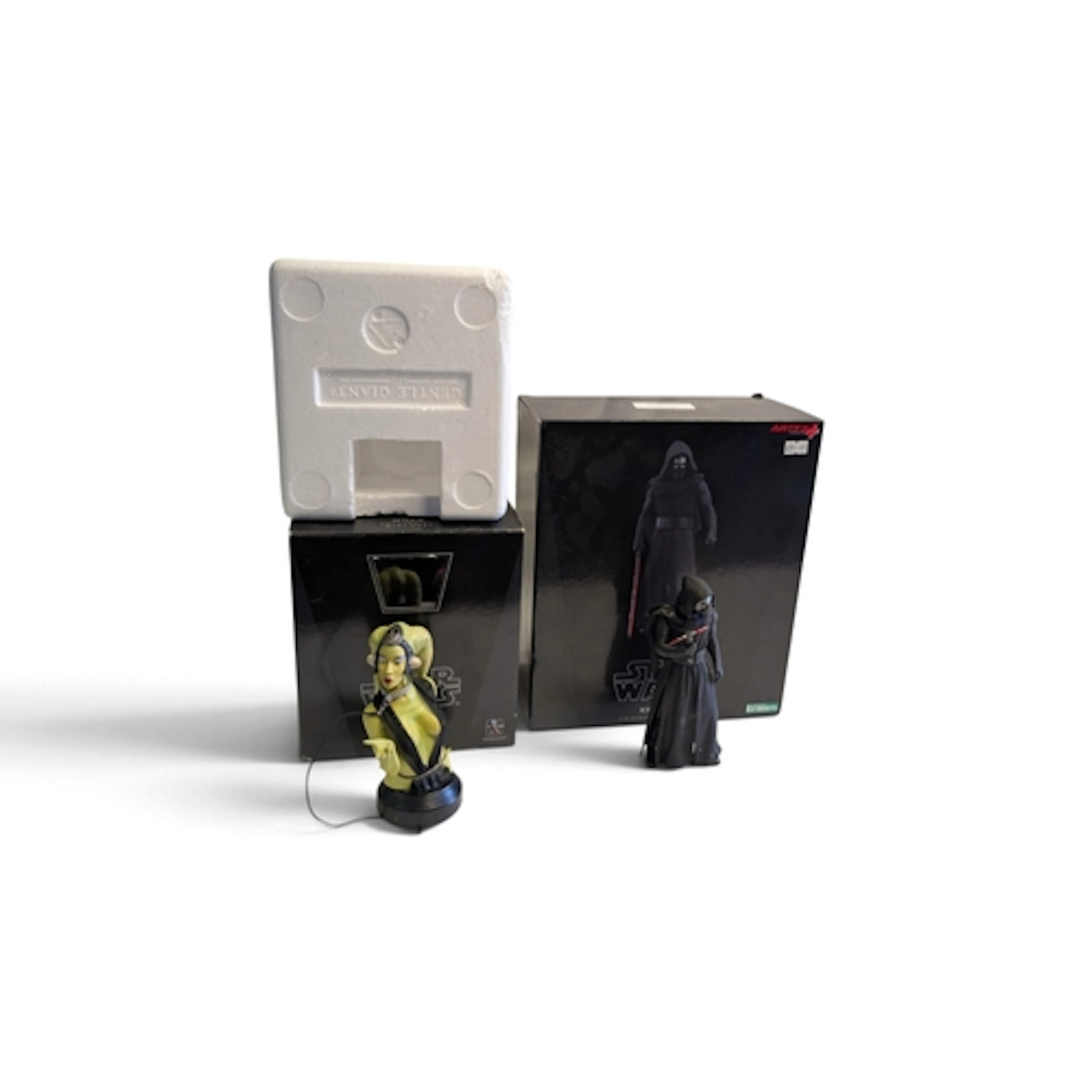 Kotobukiya Star Wars ARTFX+ 1/10 scale Kylo Ren; Gentle Gian...