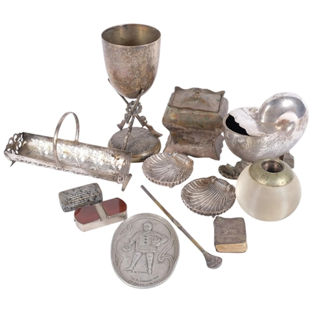 A collection of various silver plated ware, including huntin...