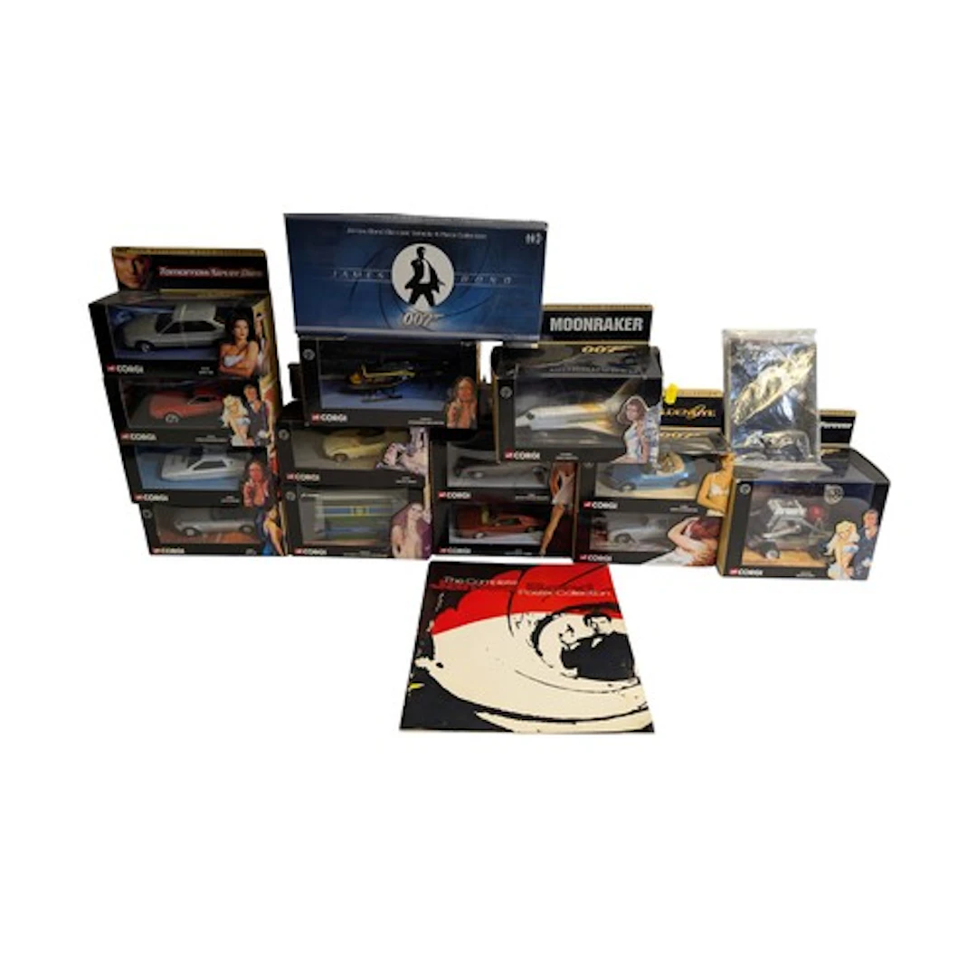 13 x Corgi James Bond Collection vehicles inc. CC04001 Space...