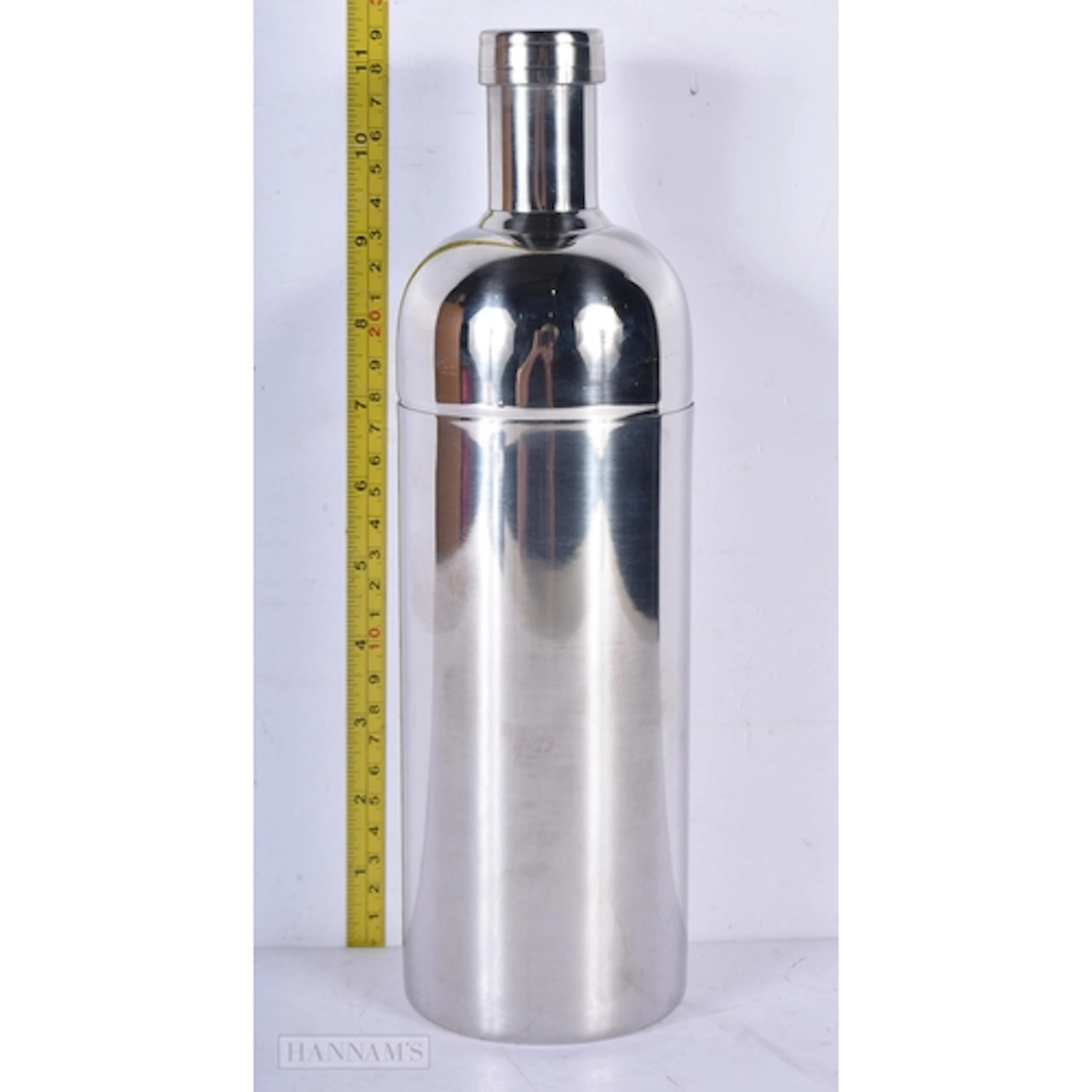 A Chrome bottle shaped cocktail shaker 29cm