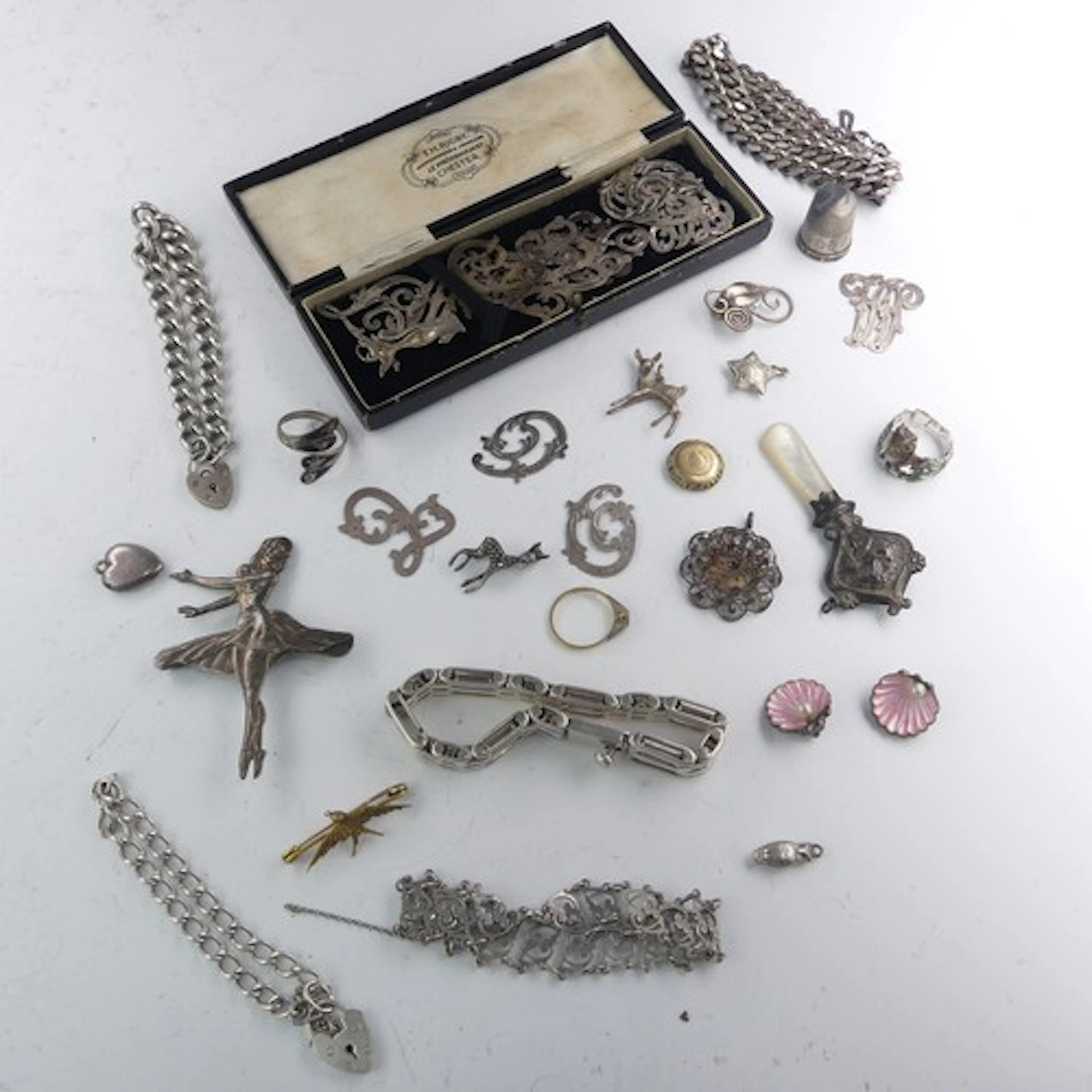 A quantity of silver Jewellery, including five various brace...