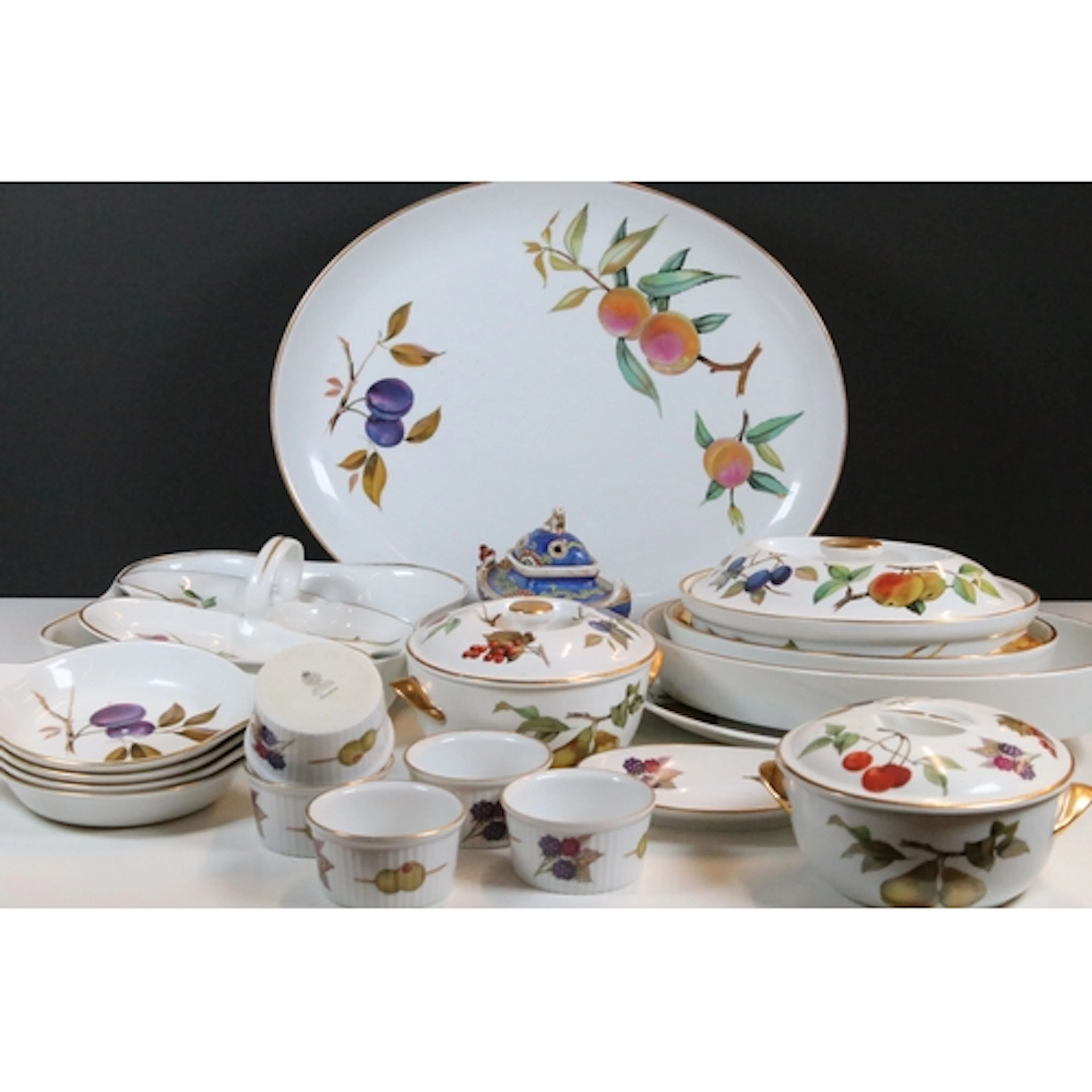 Collection of Royal Worcester 'Evesham' pattern table wares,...