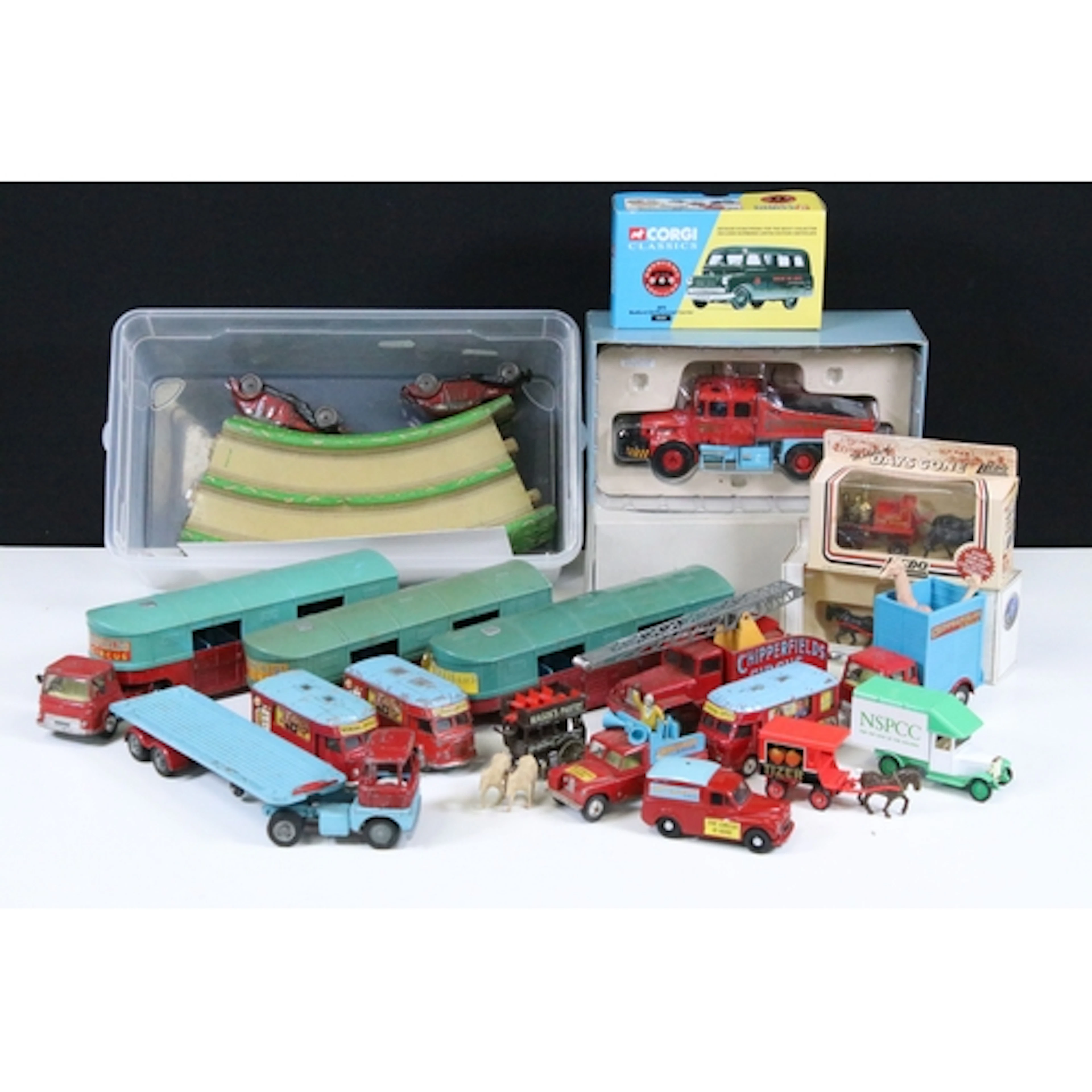 17 Diecast models to include boxed Corgi Classics 05604 AFS ...
