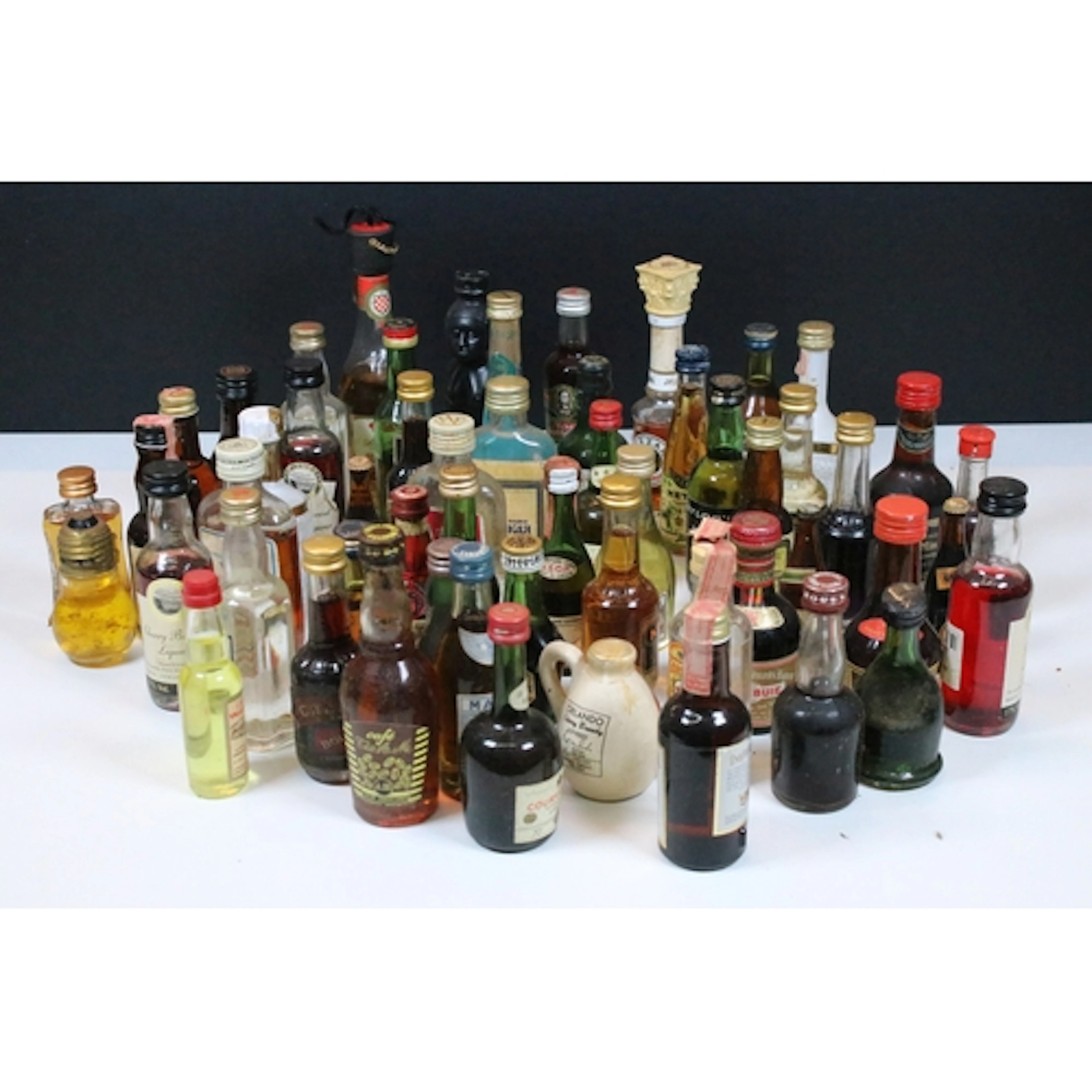 Collection of alcoholic miniatures to comprise Courvoisier, ...