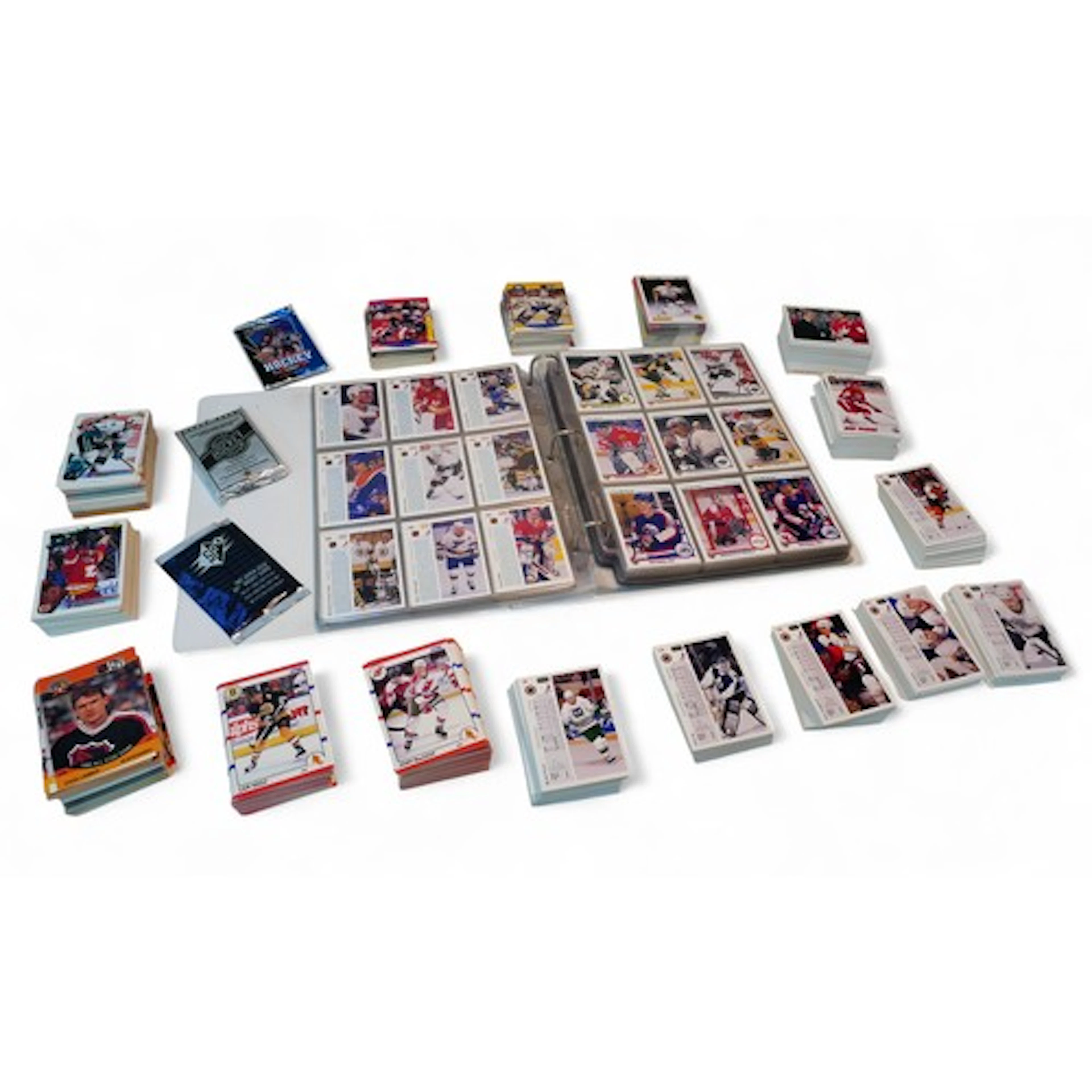 A large collection of 1990s NHL ice hockey collectors' cards...