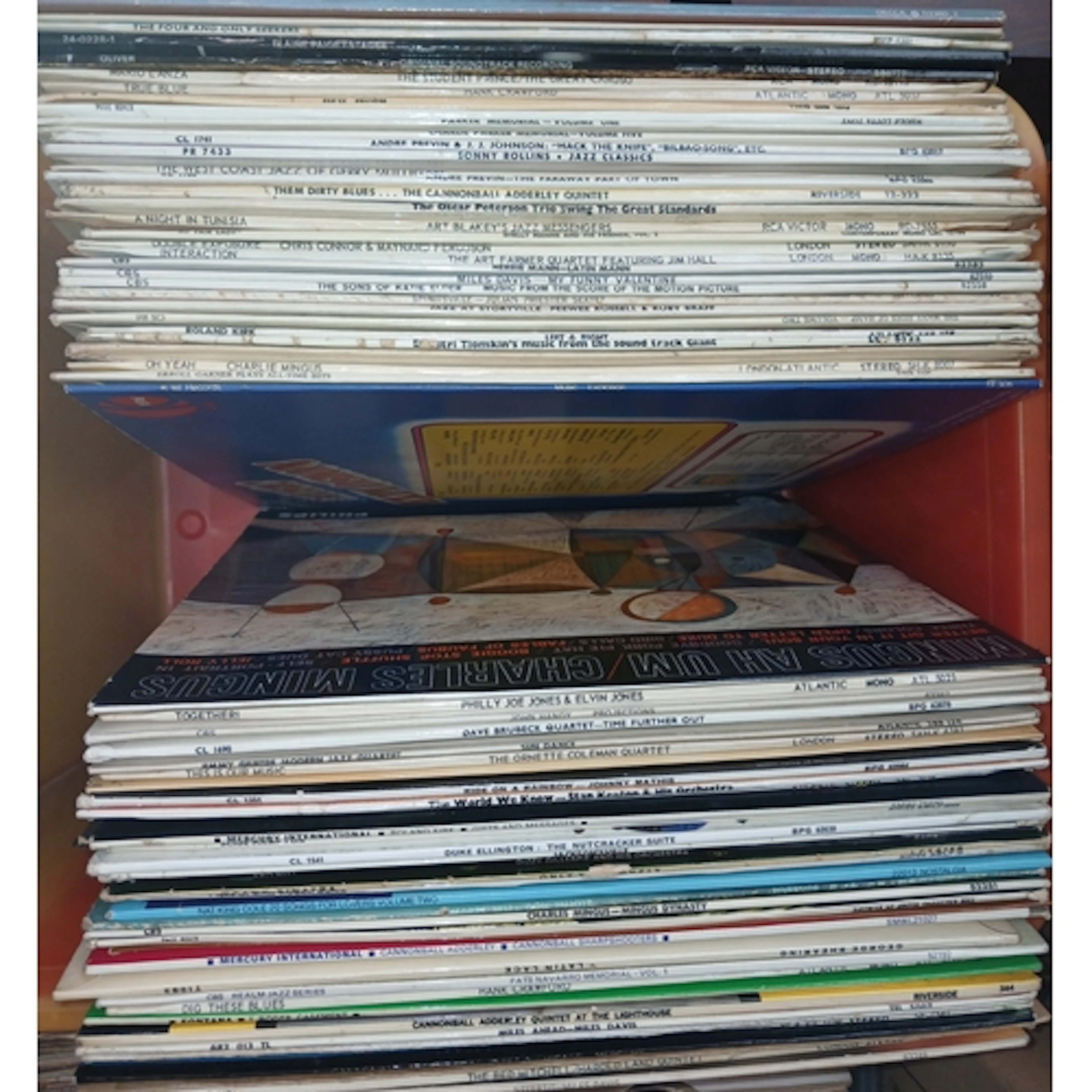 A box of approx. 72 mainly jazz LPs.
