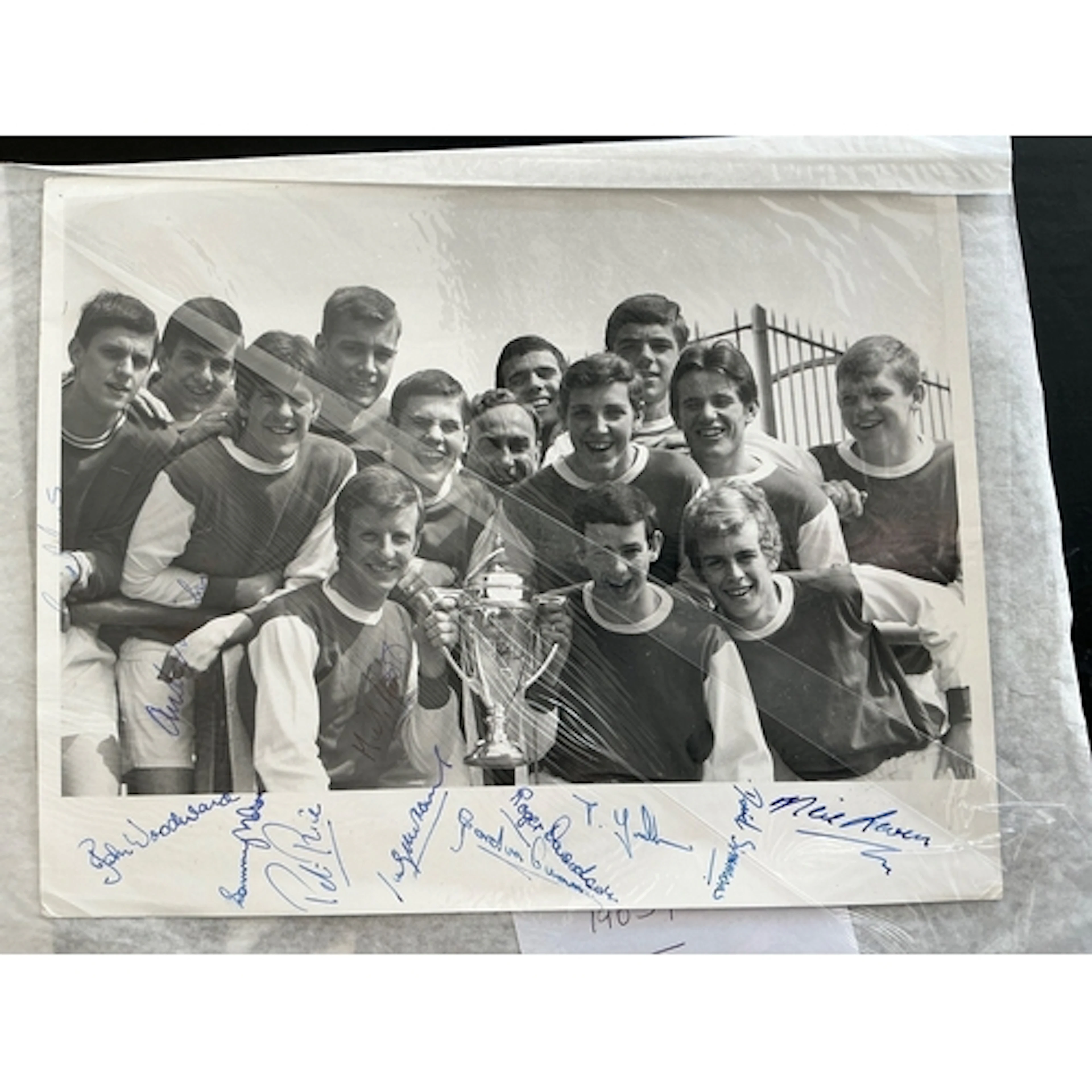Arsenal Signed Football Team Groups: Large official photos s...