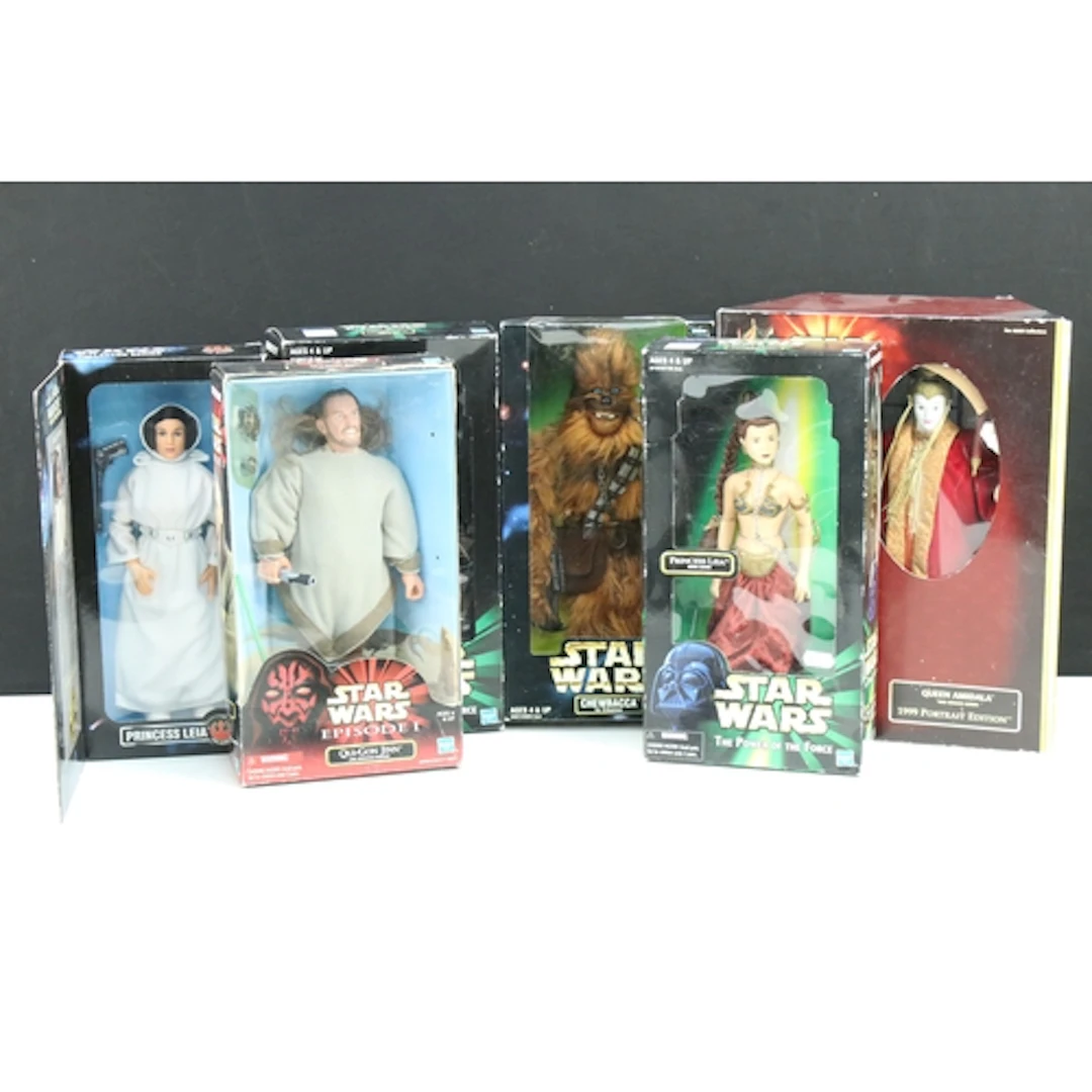 Star Wars - Six boxed Hasbro and Kenner Star Wars figures to...