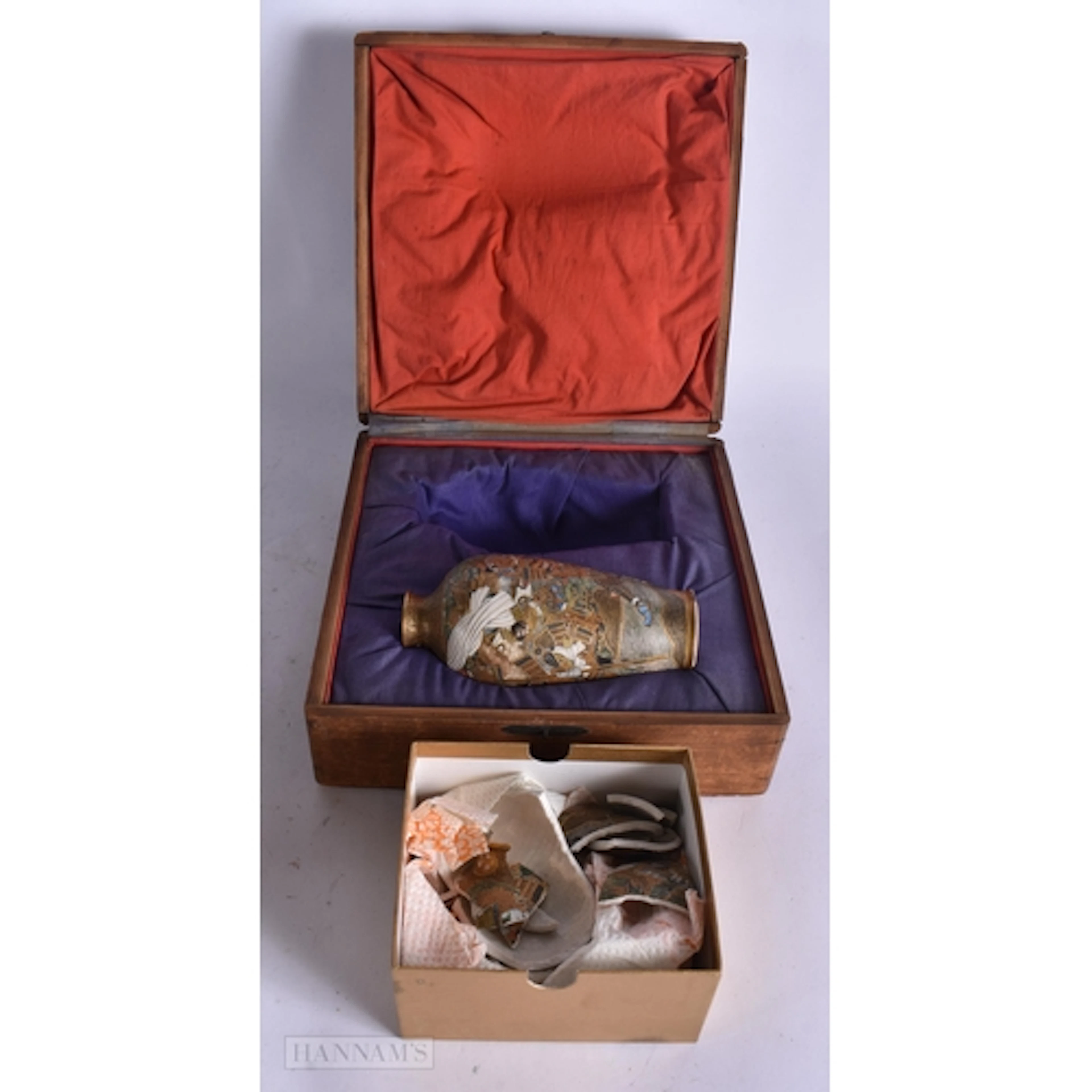 A PAIR OF LATE 19TH CENTURY JAPANESE MEIJI PERIOD SATSUMA VA...