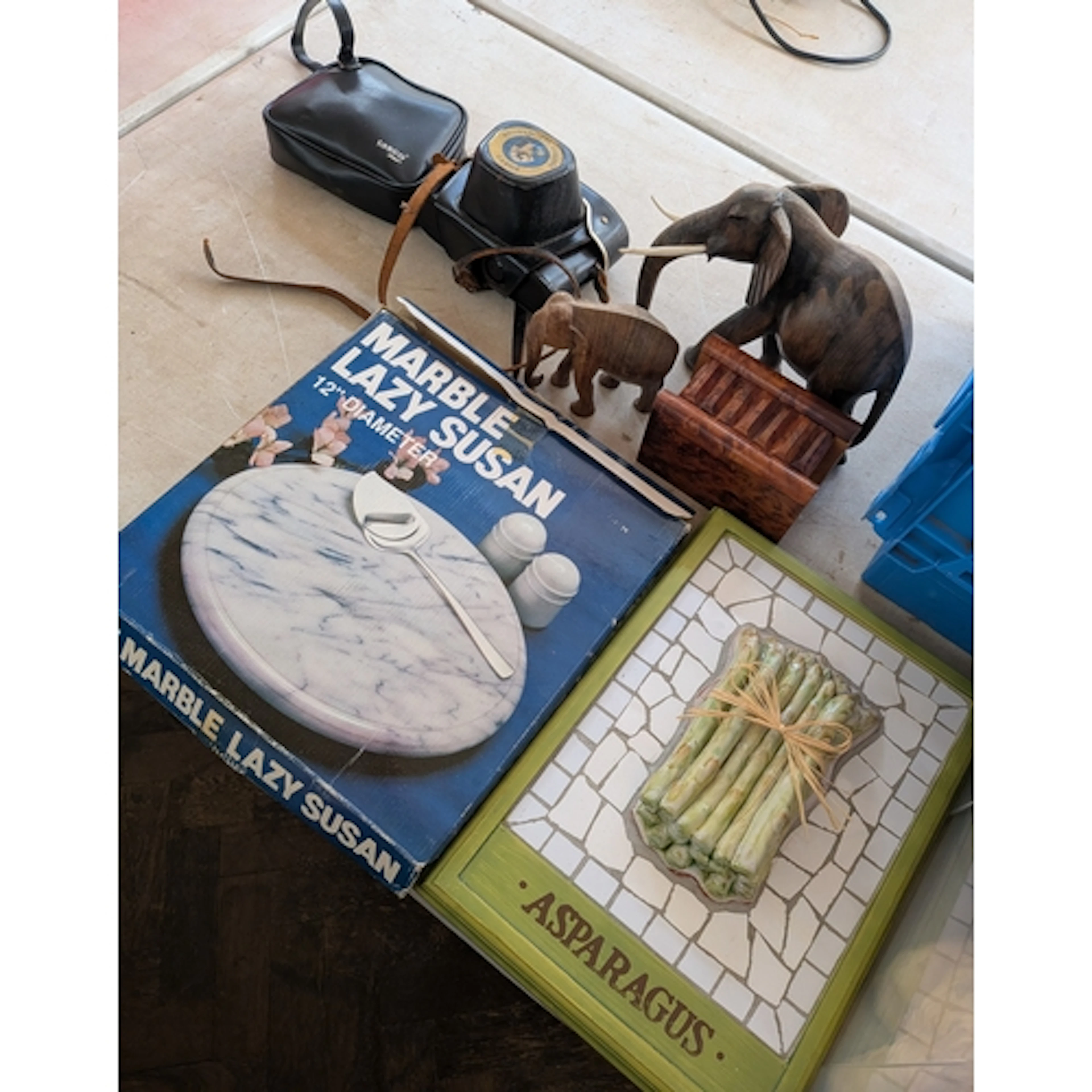 House clearance items to include vases, vintage camera, lazy...