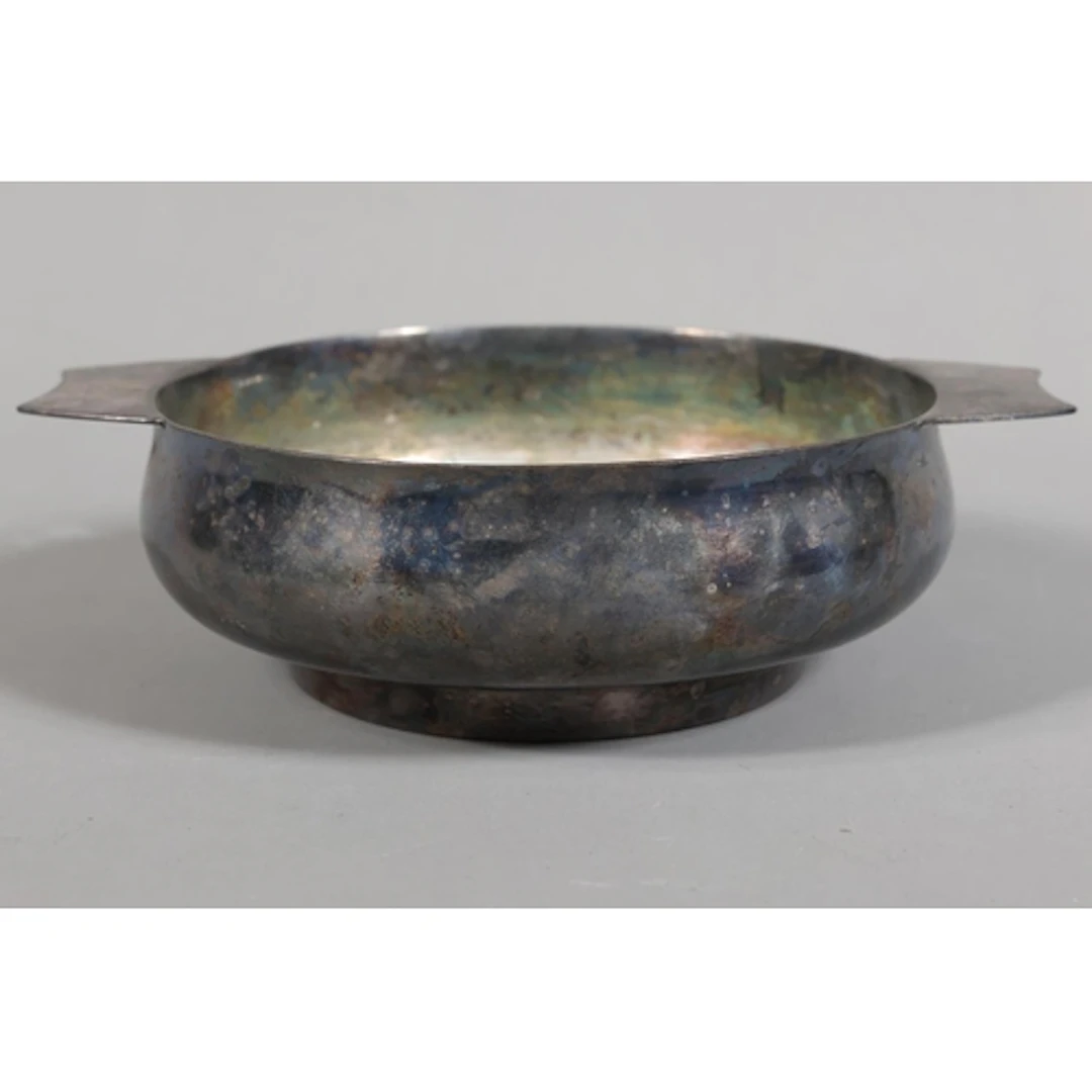 Falstaff EPNS twin-handled bowl of circular form on foot, 16...