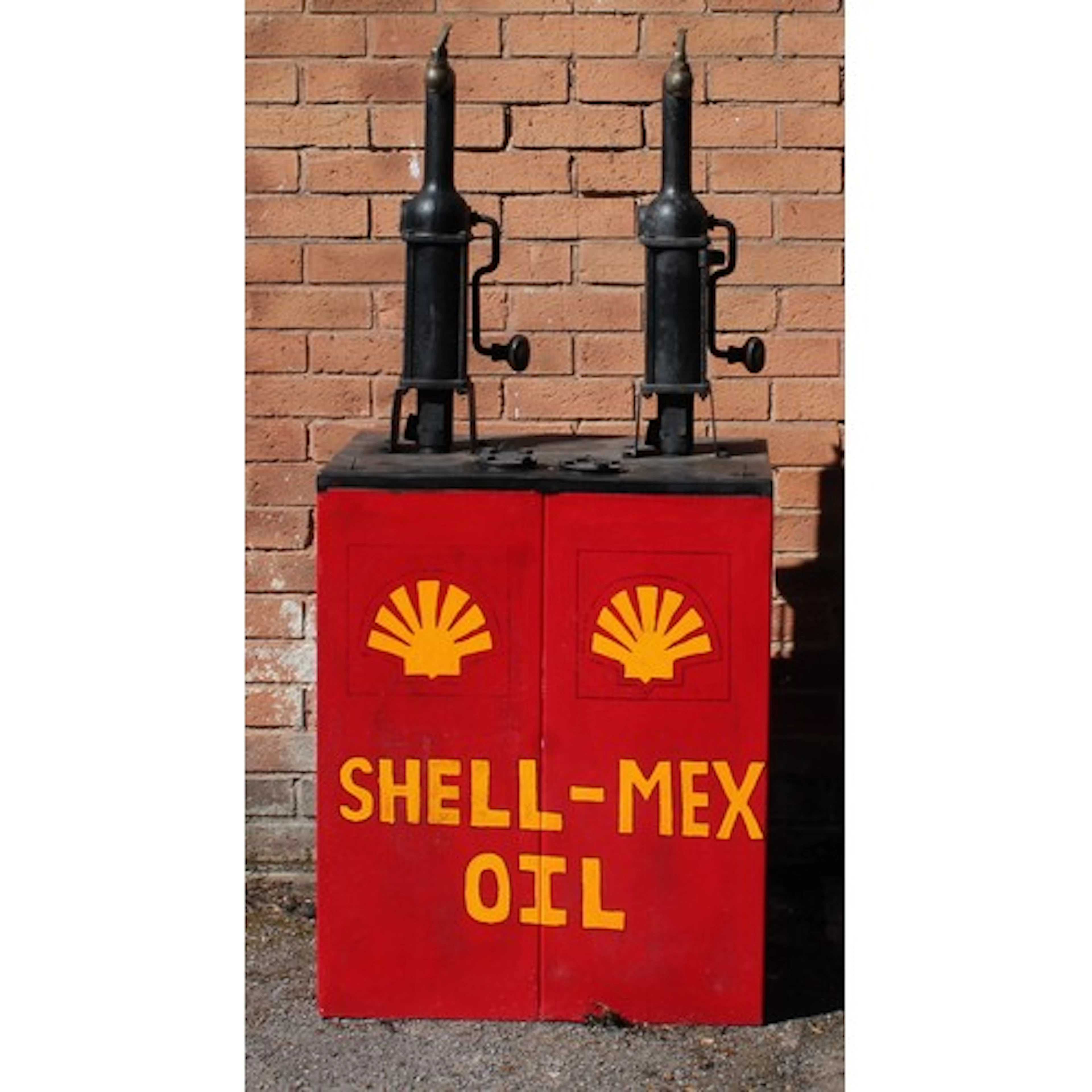 Petroliana - a vintage garage forecourt twin oil dispensing ...