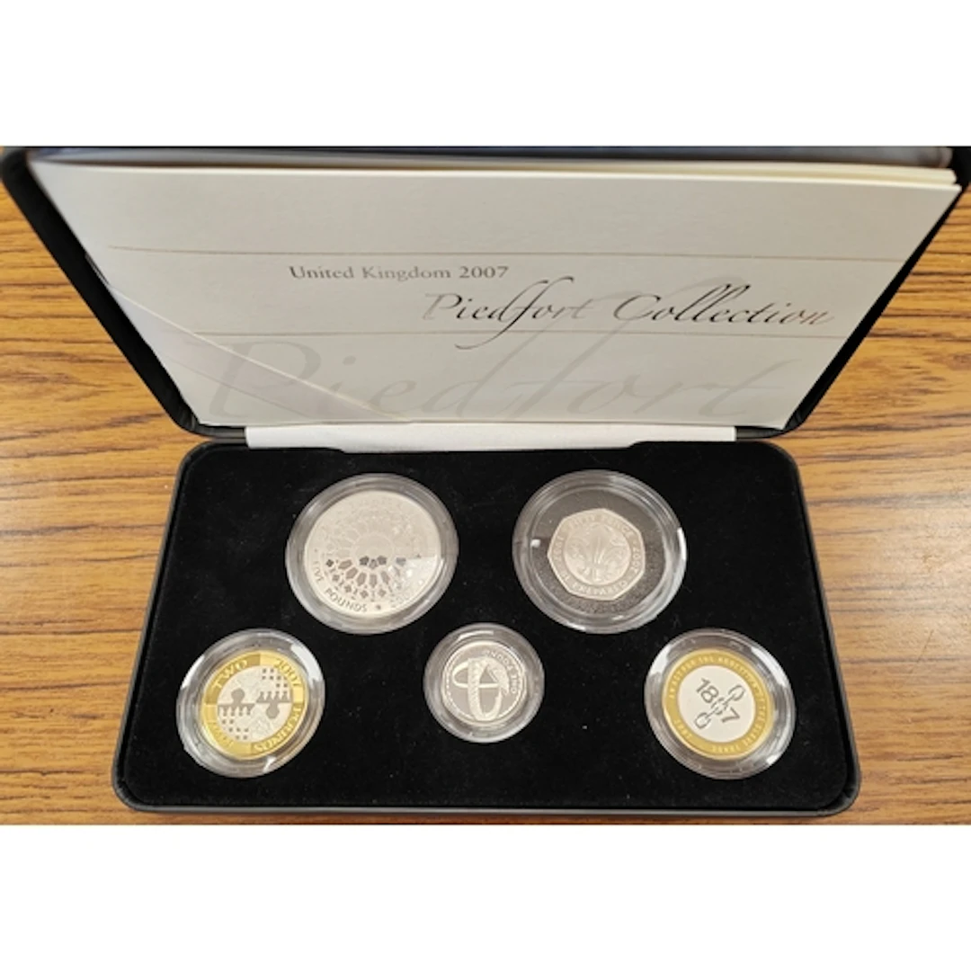 2007 silver piedfort cased set FDC, includes £5, £2 (2), £1,...