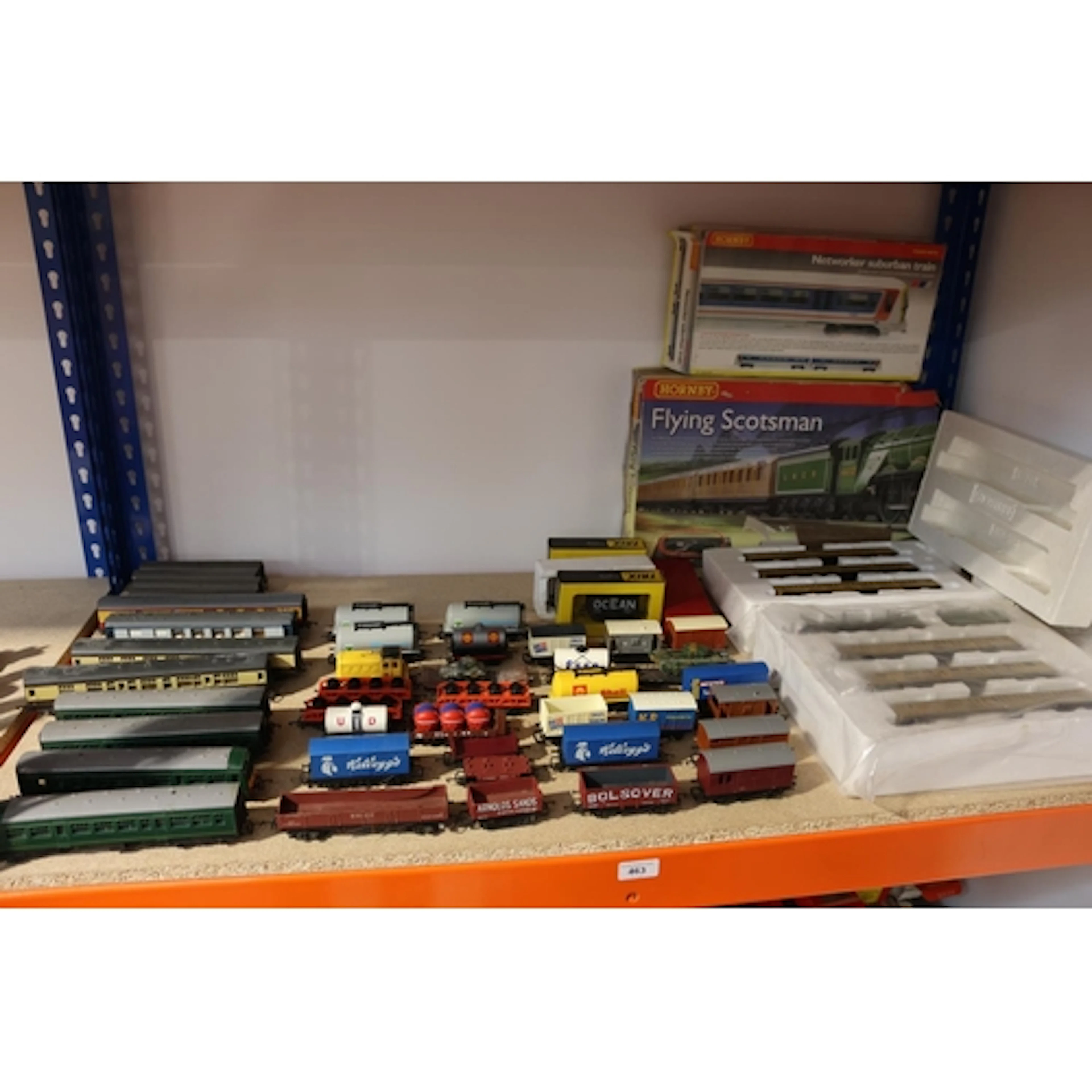 OO gauge model railways to include Hornby Flying Scotsman tr...